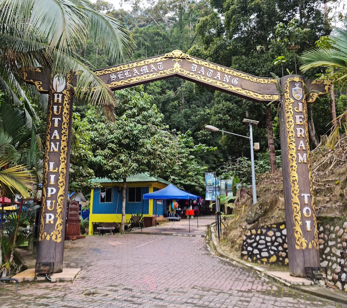Gambar galeri Air Terjun Jeram Toi