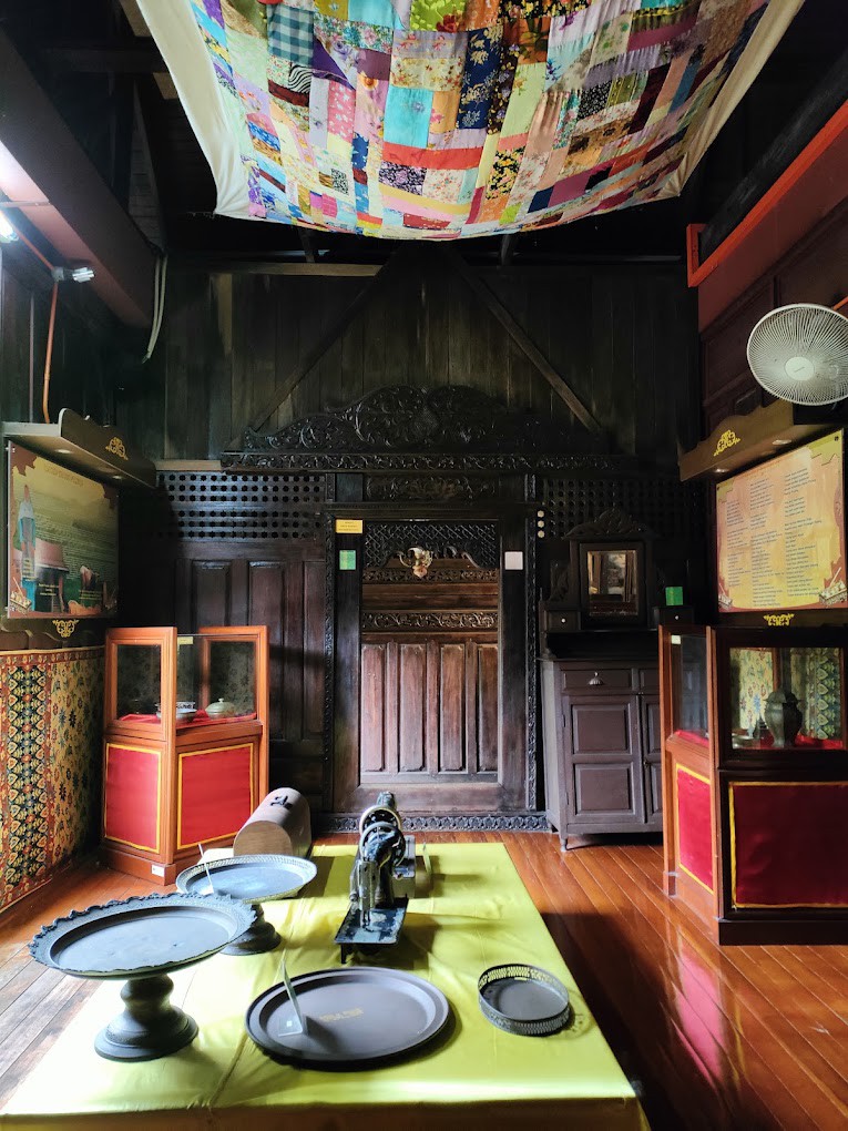 Gambar galeri Muzium Rembau (Replika Istana Raja Melewar)