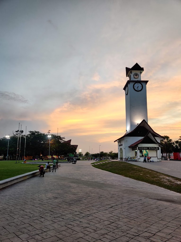 Gambar galeri Dataran Nilai