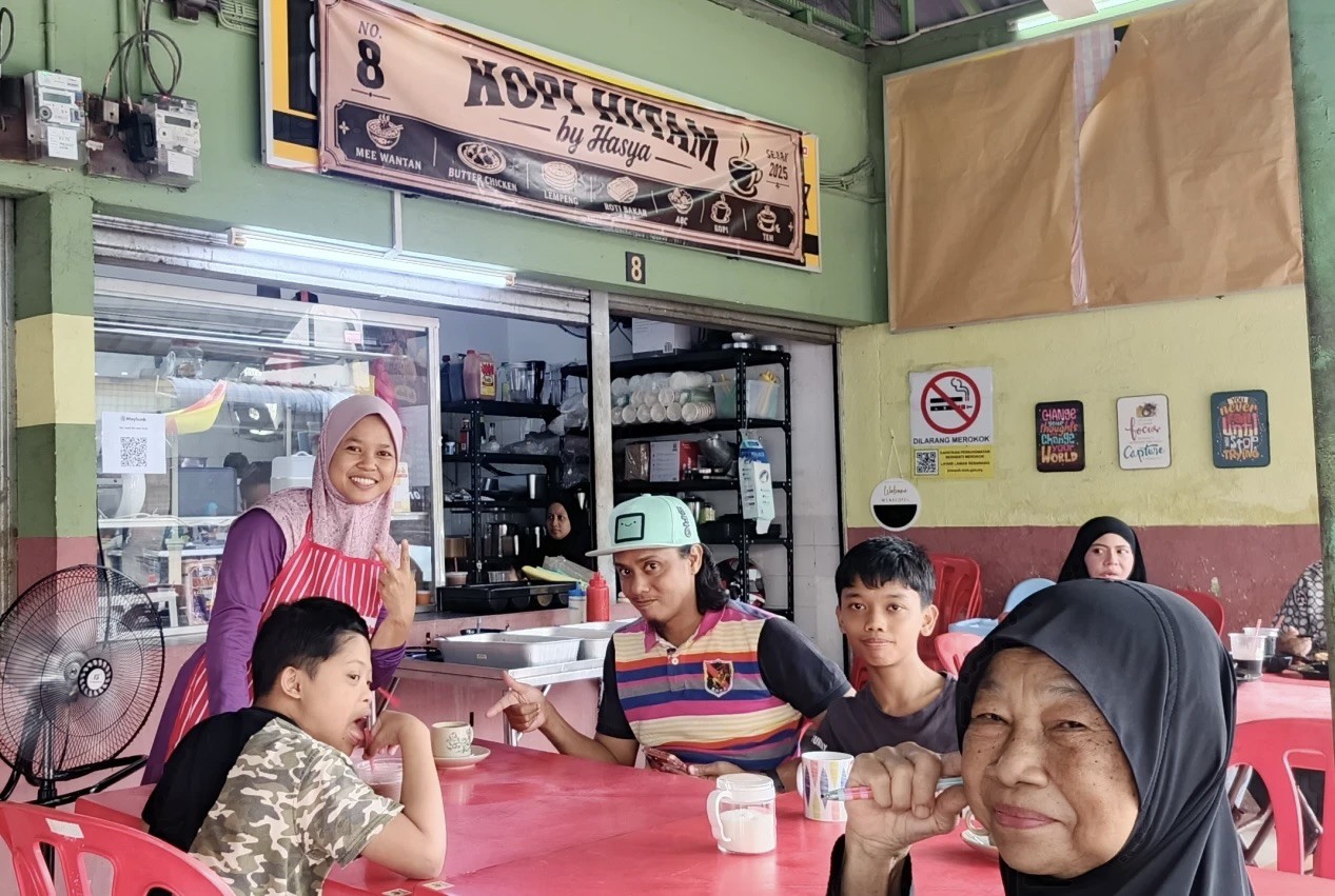 Gambar galeri Kopi Hitam by Hasya