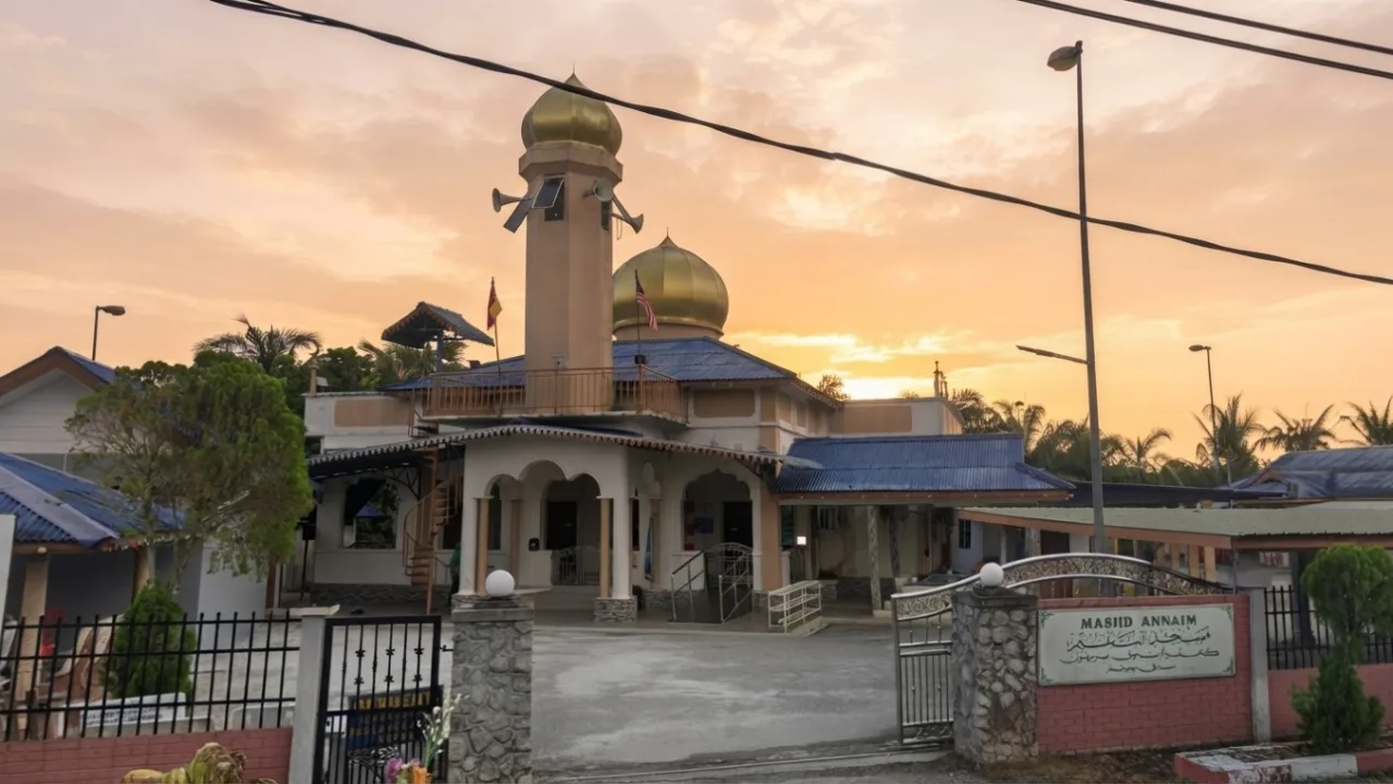 Gambar Masjid An Naim Tebuk Berihun