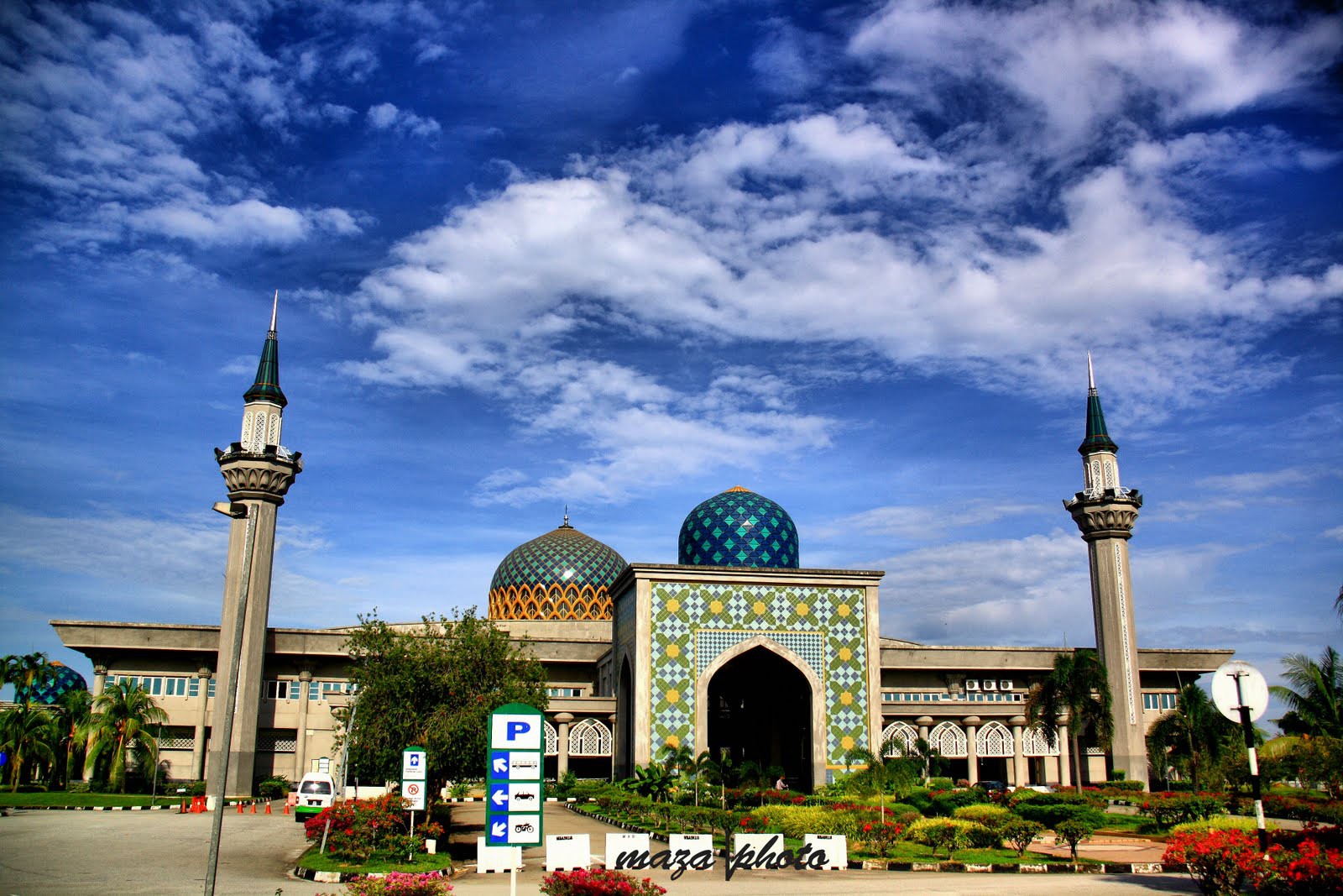 Gambar Masjid Sultan Abdul Samad KLIA