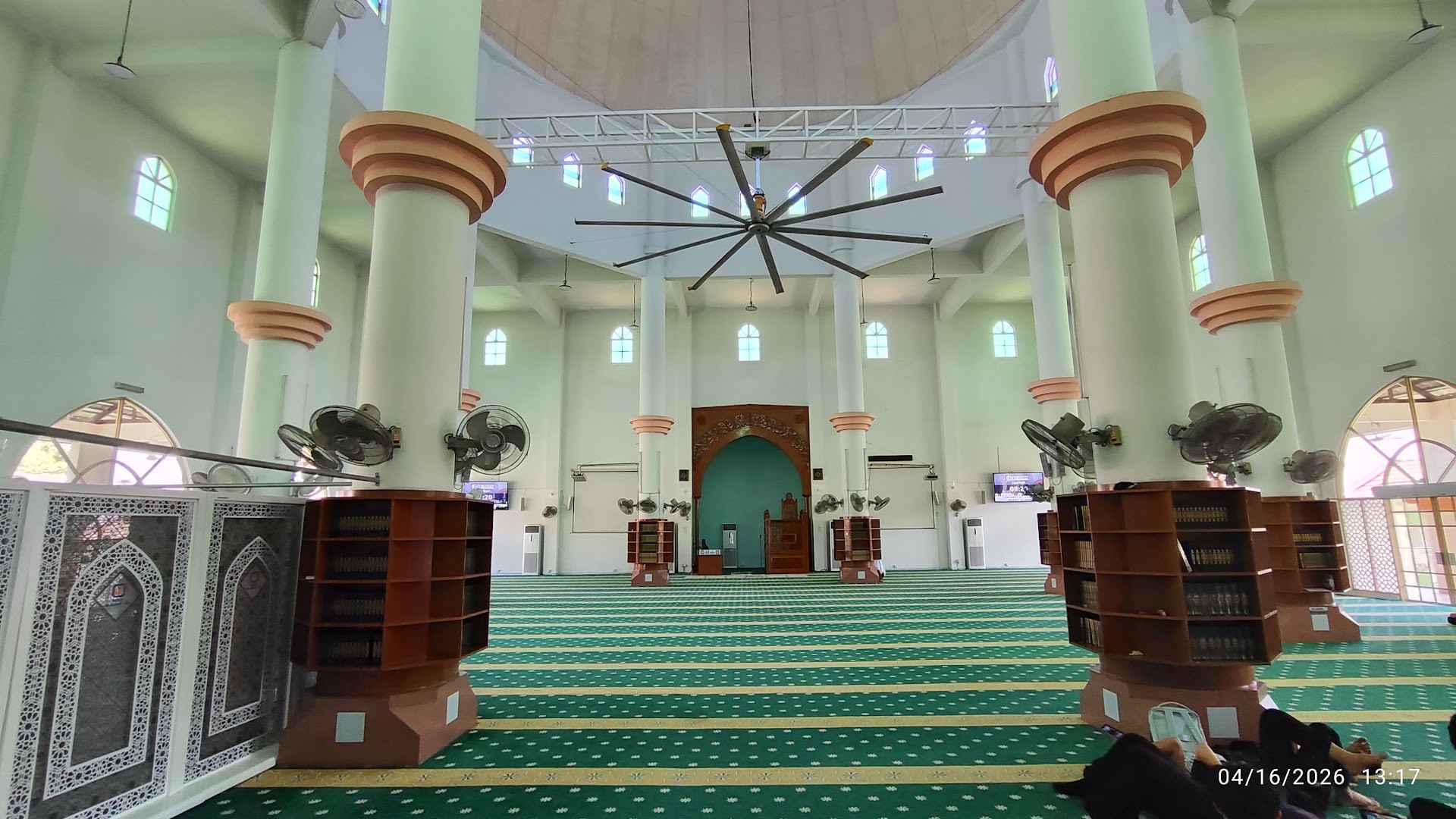 Gambar Masjid Al-Azhar KUIS