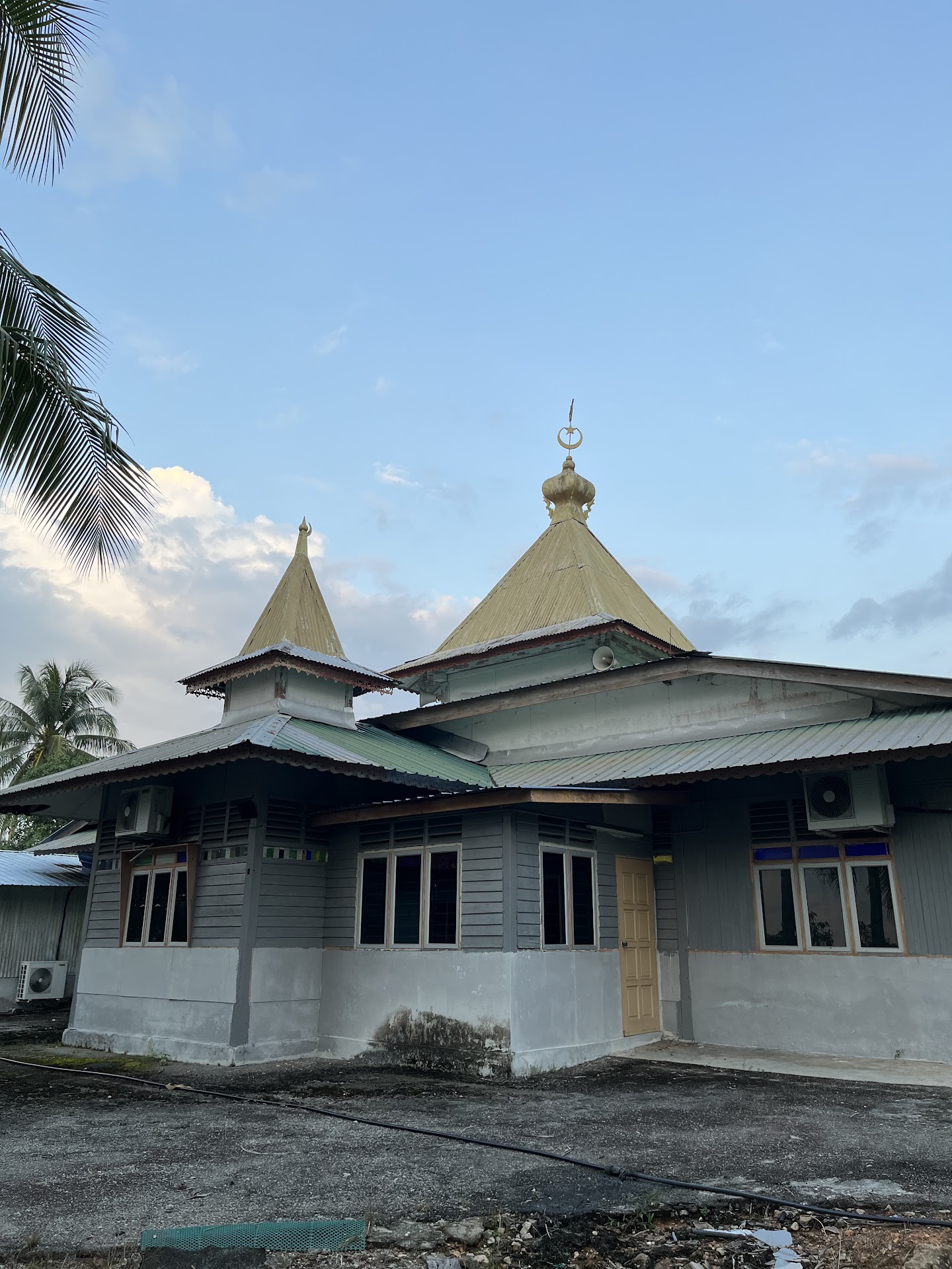 Gambar Masjid Kiyai Mukri