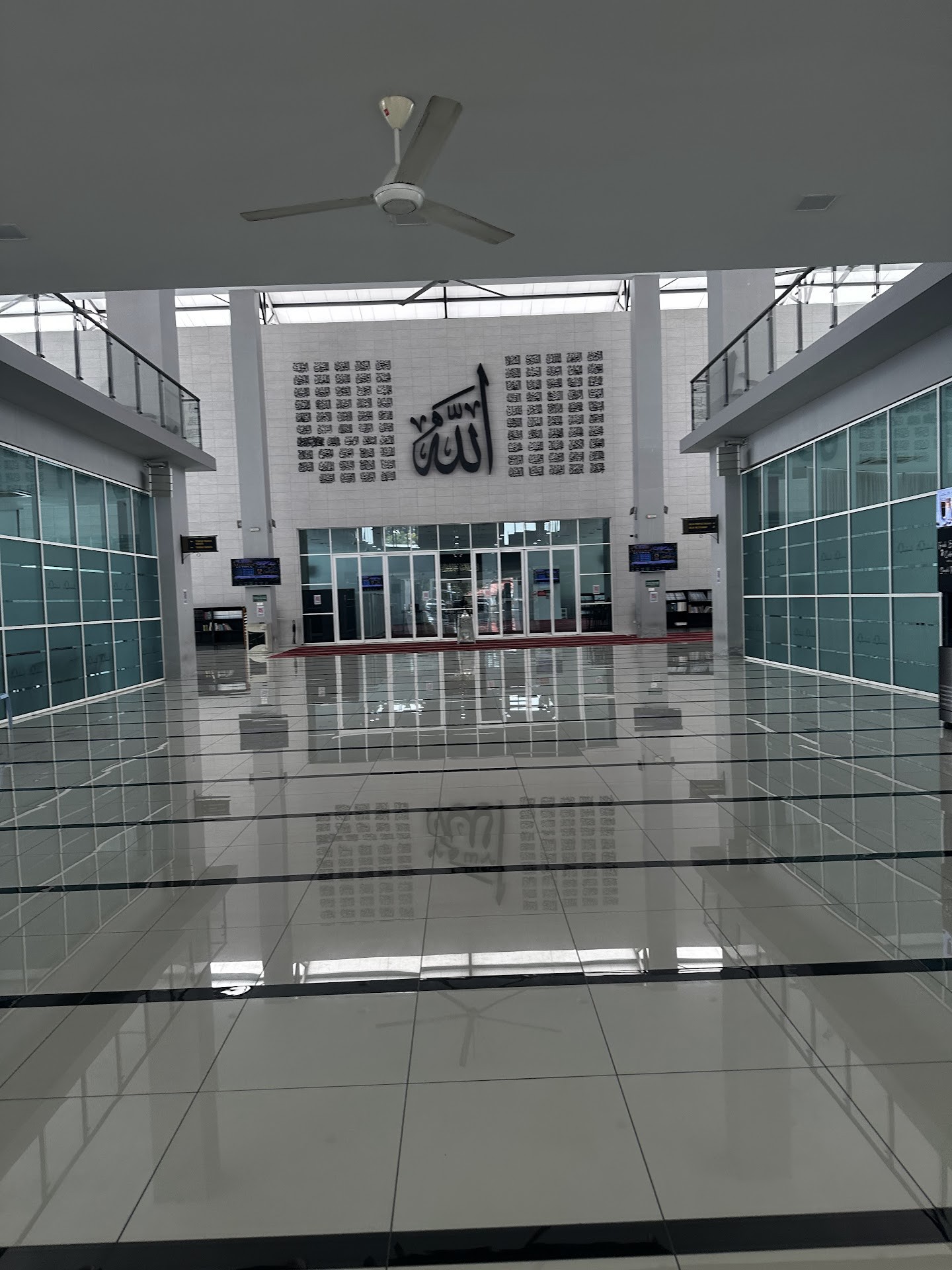 Masjid Al-Madaniah Subang Jaya — Galeri 2