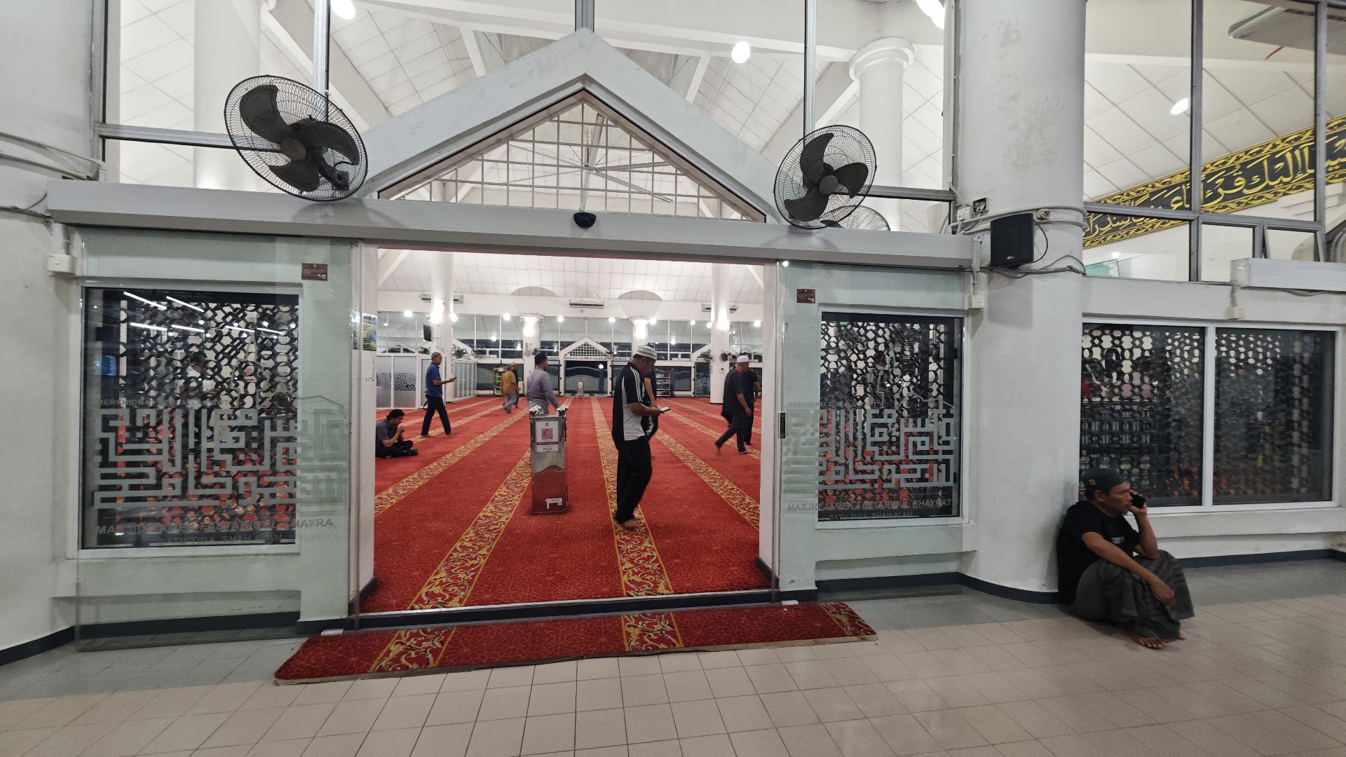 Masjid Fastabiqul Khairat, Jalan Kebun — Galeri 1