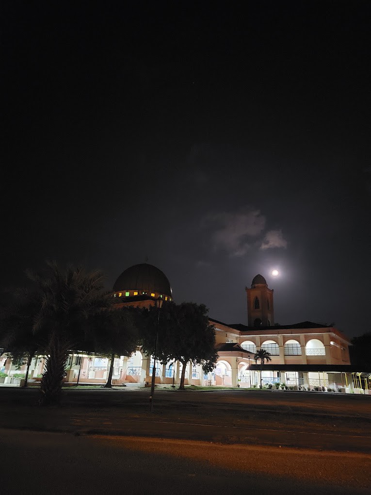 Gambar Masjid Al-Mustaqin
