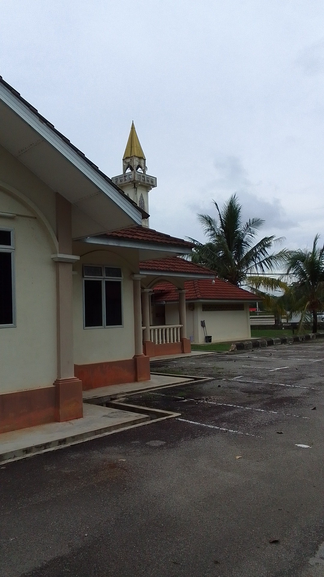 Masjid Baru Gambang — Pandangan luaran