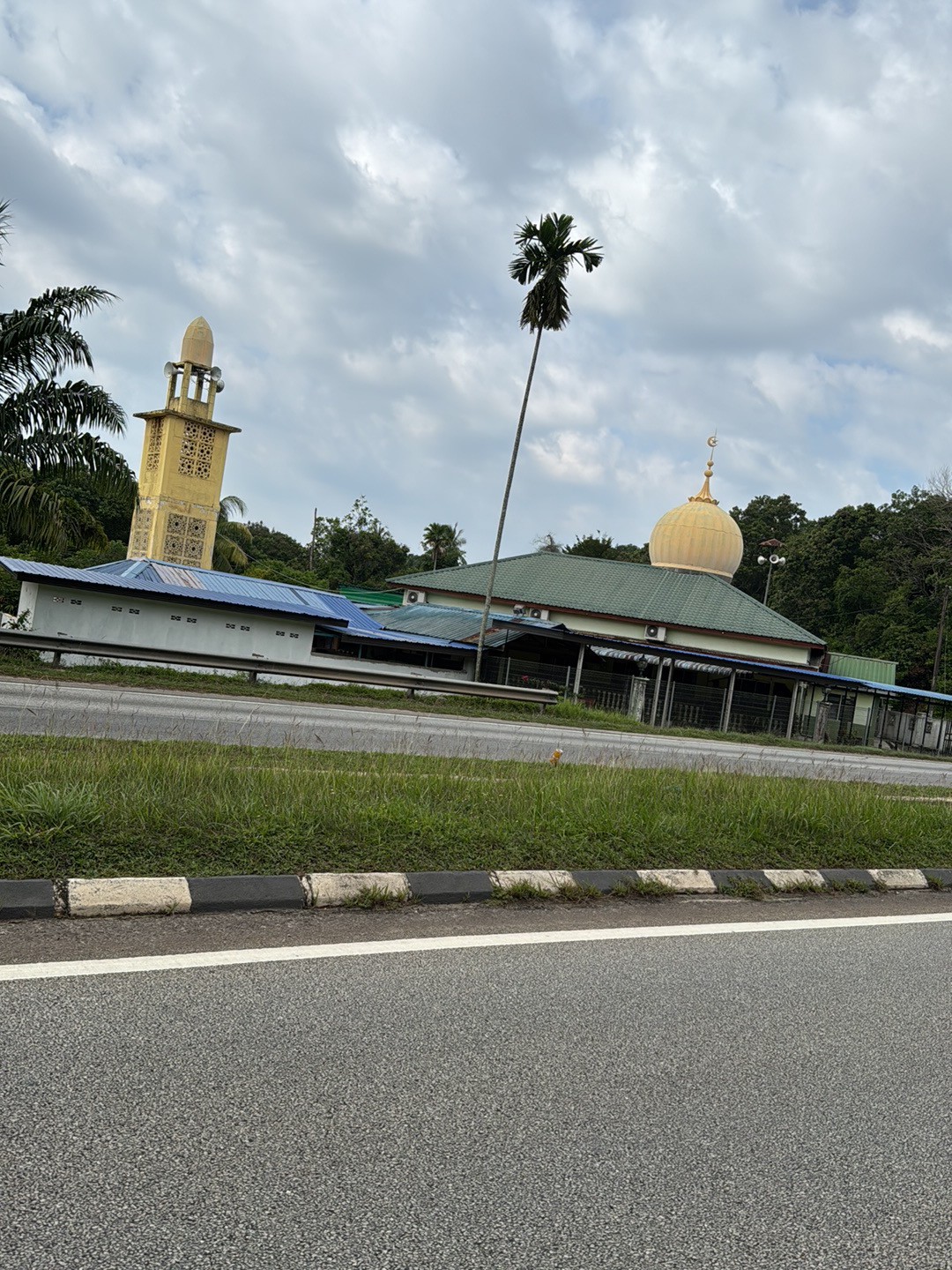 Gambar Masjid Kampung Sri Fajar