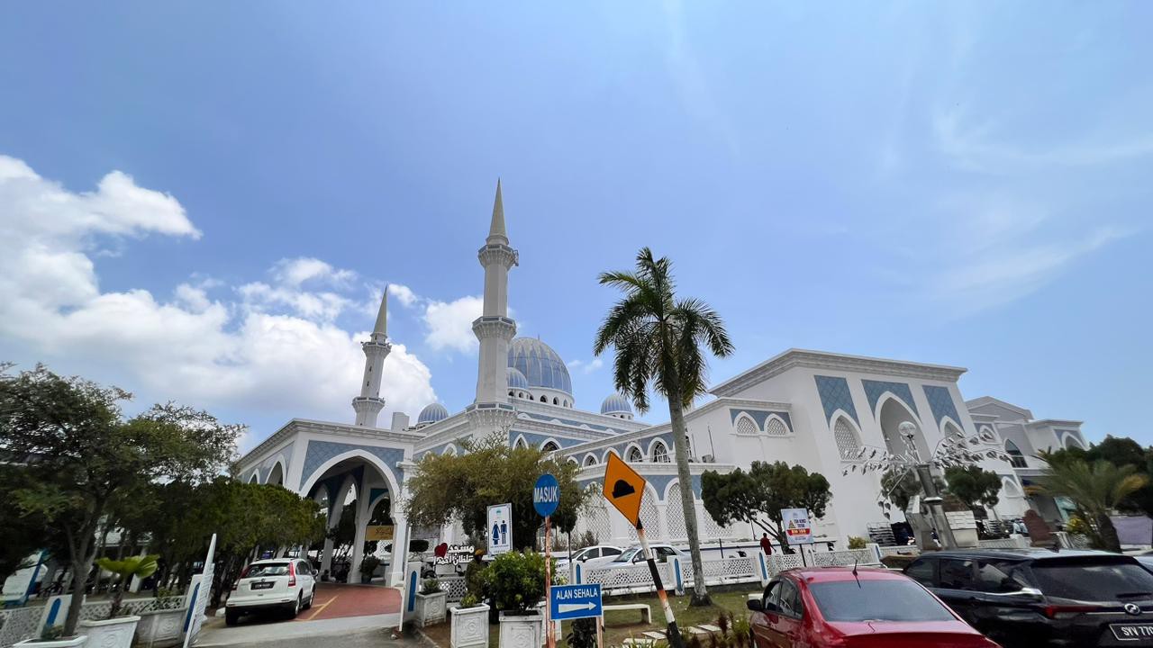 Gambar Masjid Politeknik Sultan Haji Ahmad Shah