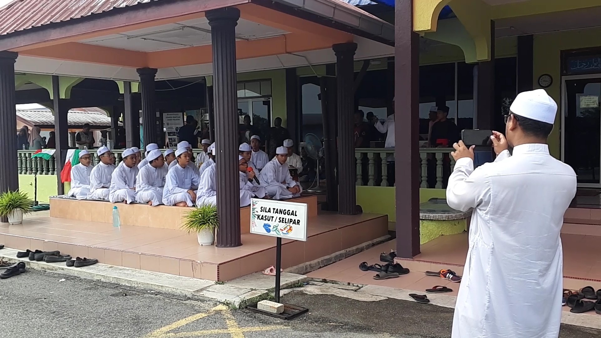 Masjid ( F ) Gugusan Mempaga — Pandangan luaran