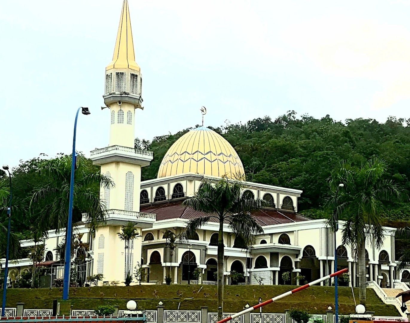 Gambar Masjid Sultan Haji Ahmad Shah
