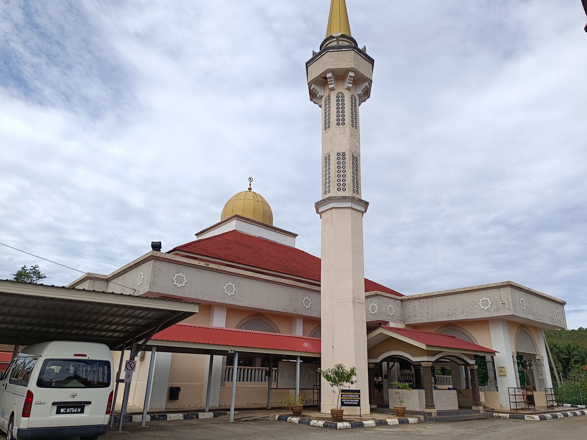 Masjid Ar-Rahman Sultan Haji Ahmad Shah Kg Gua — Pandangan luaran