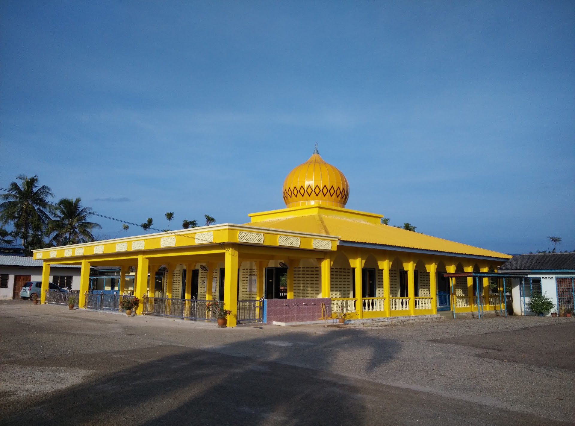 Gambar Masjid FELDA Chegar Perah