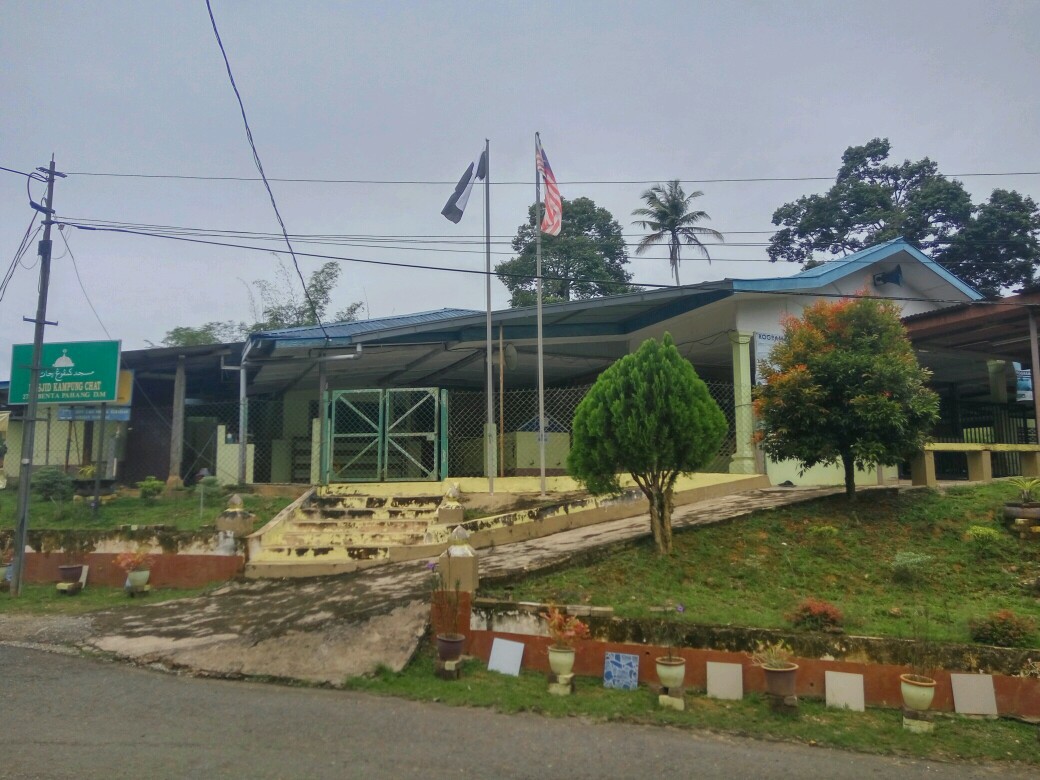 Gambar Masjid Kampung Chat
