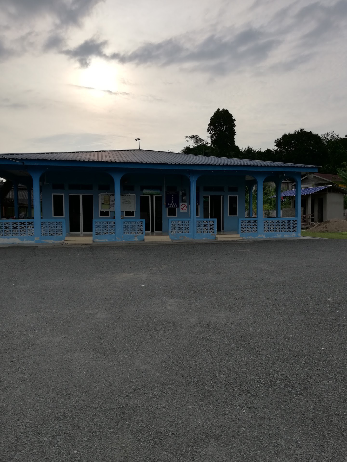 Masjid Kampung Jeram Landak — Pandangan luaran