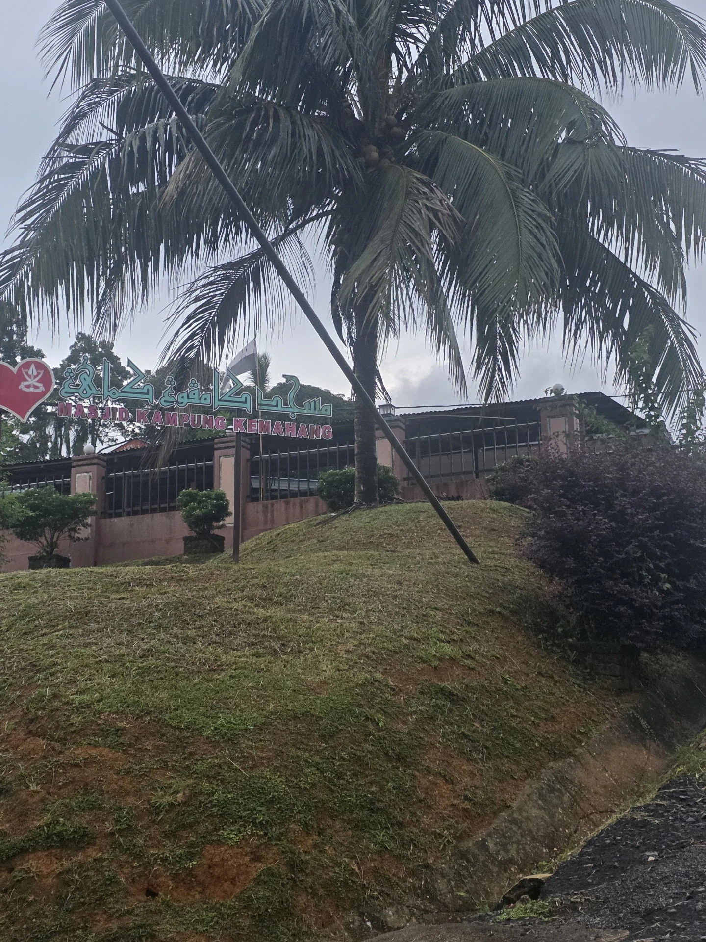 Masjid Kampung Kemahang — Pandangan luaran