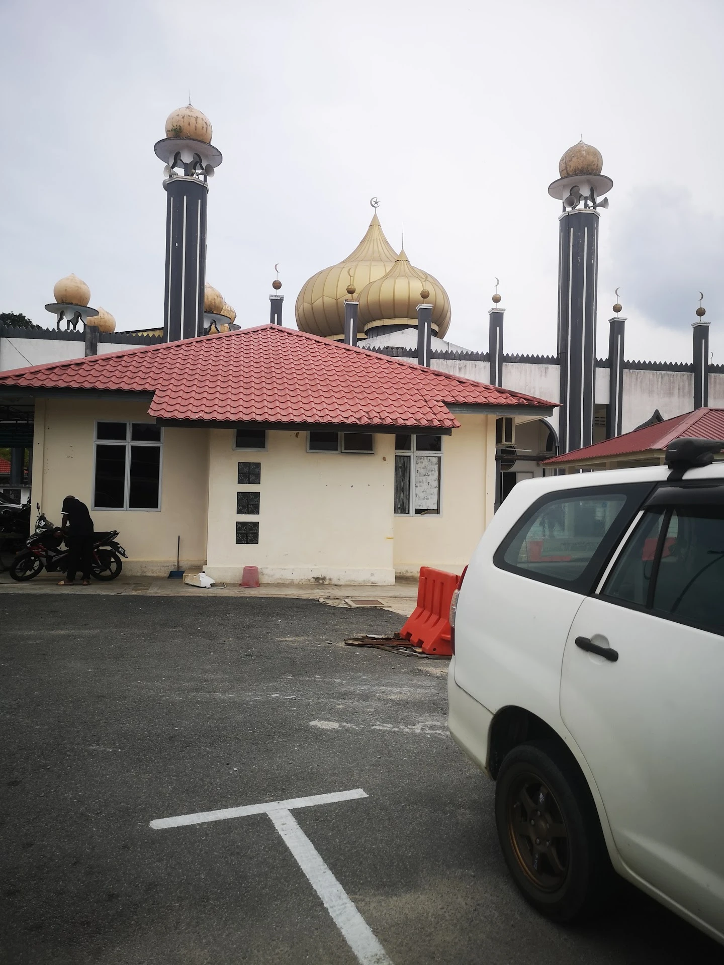 Masjid Sultan Mahmud — Pandangan luaran