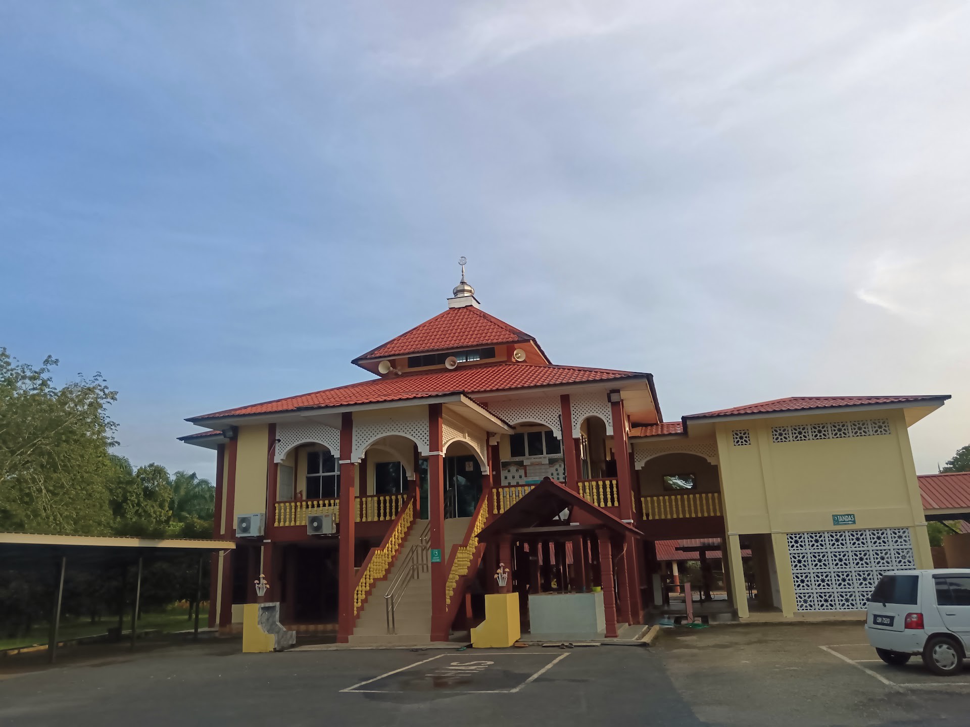 Gambar Masjid Al-Ansar Kampung Bukit Lada