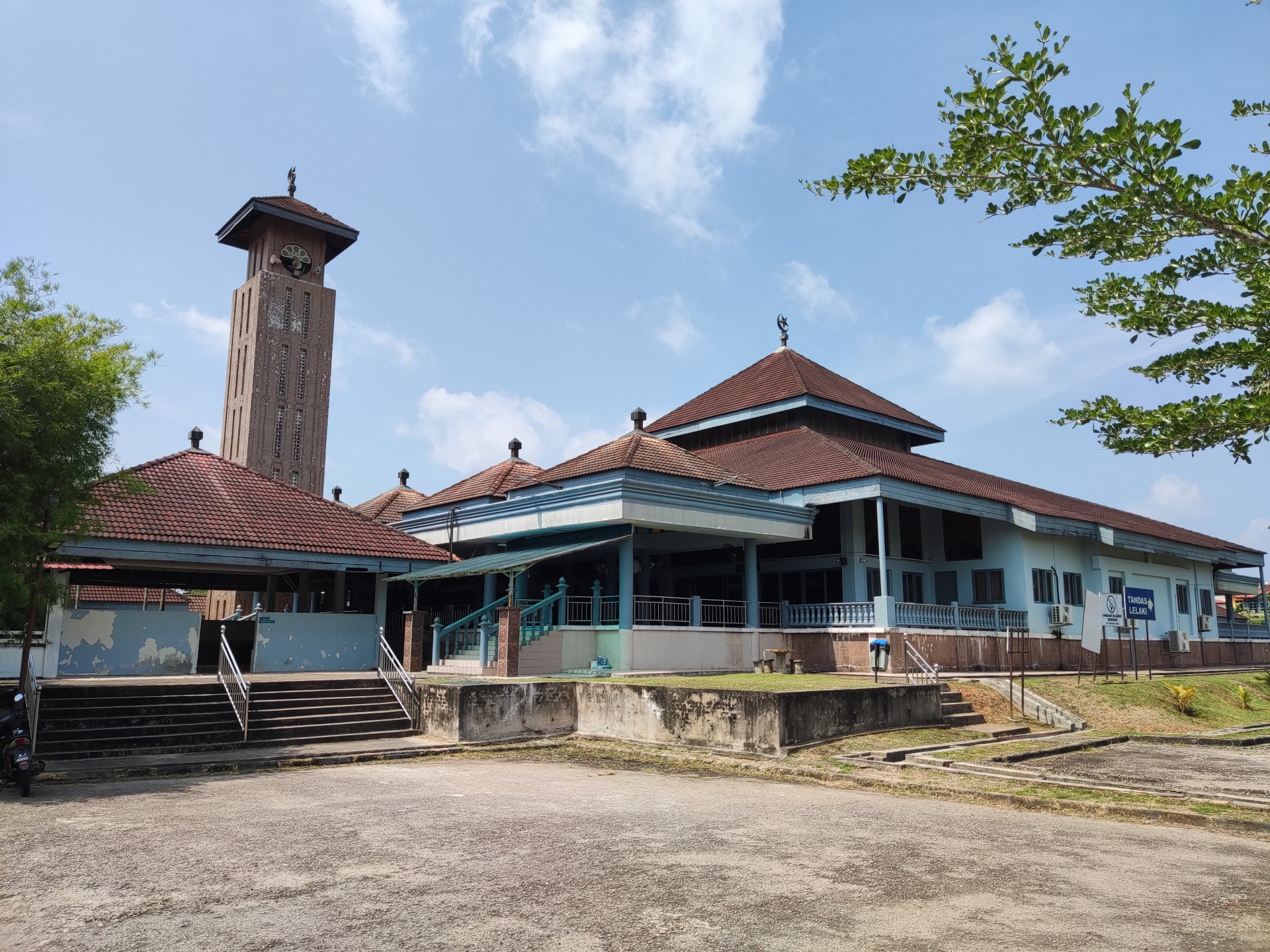 Gambar Masjid Muadzam Shah
