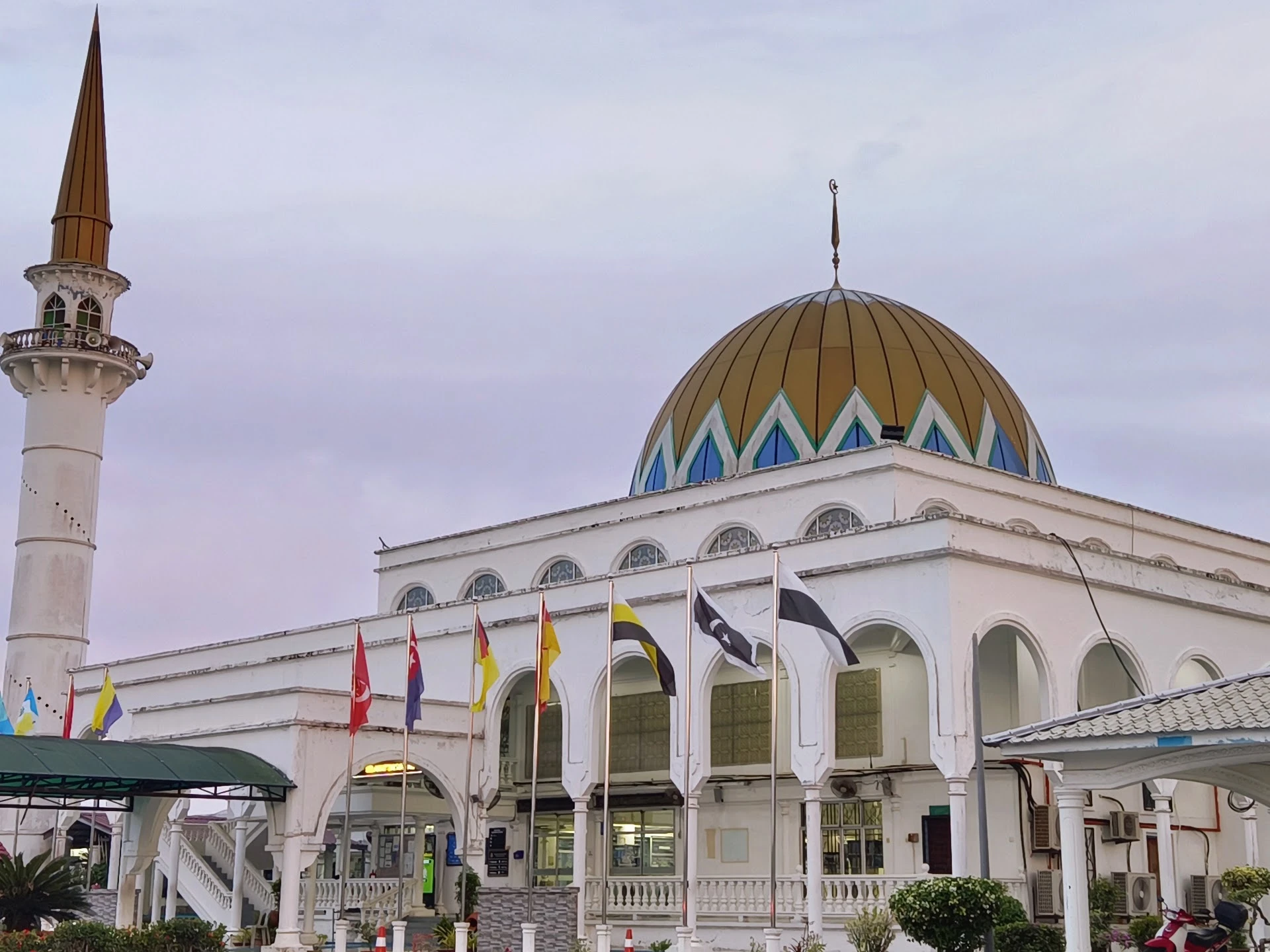 Masjid At-Taqwa Peramu — Pandangan luaran