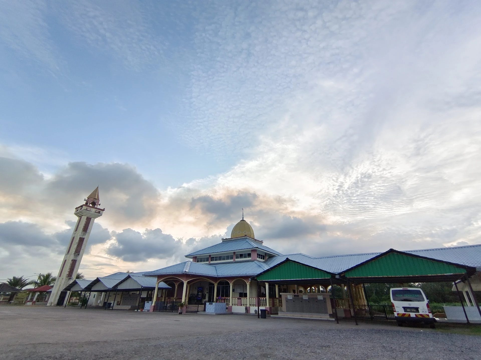 Gambar Masjid Kampung Merchong