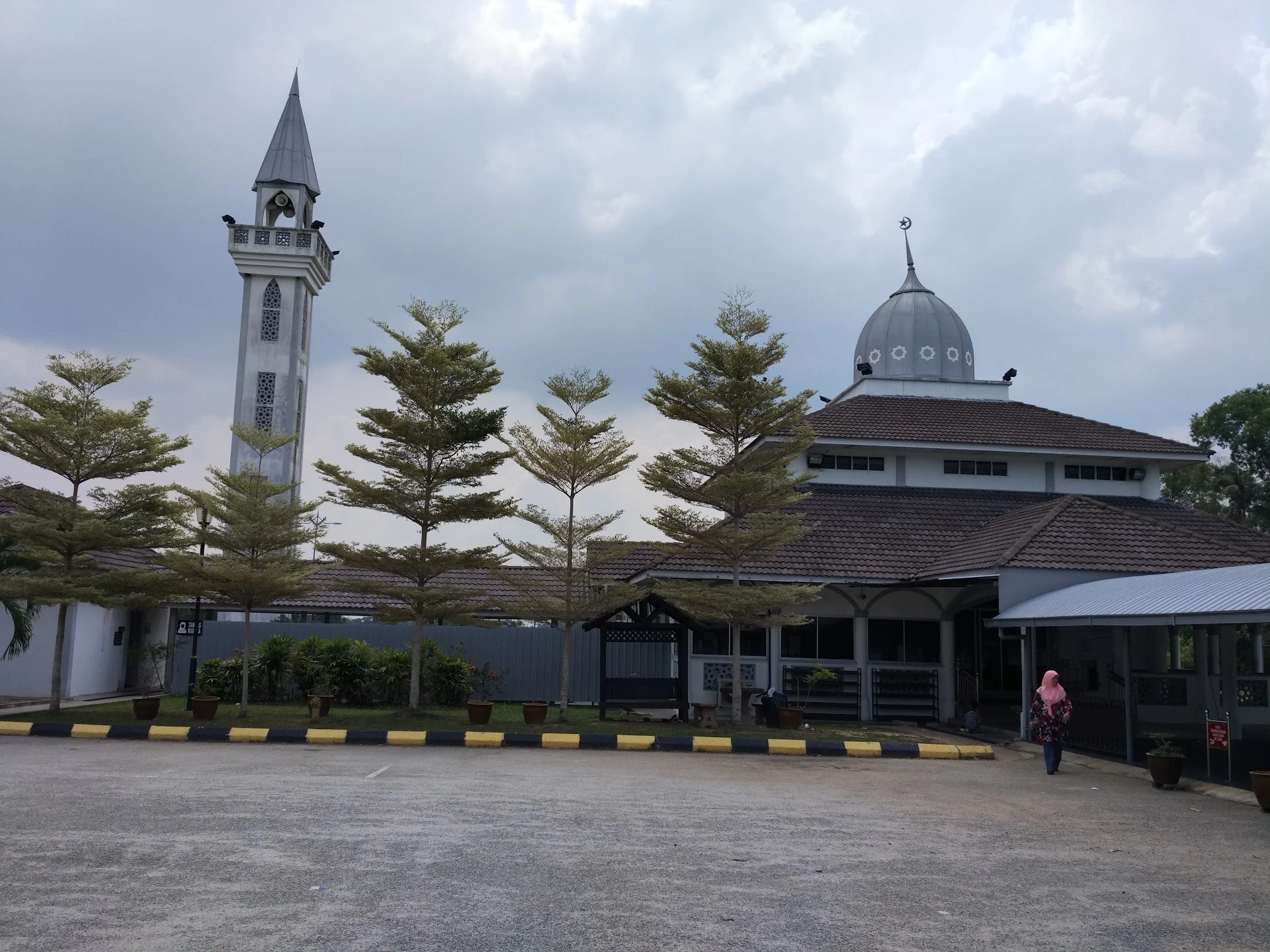 Gambar Masjid Tanah Putih