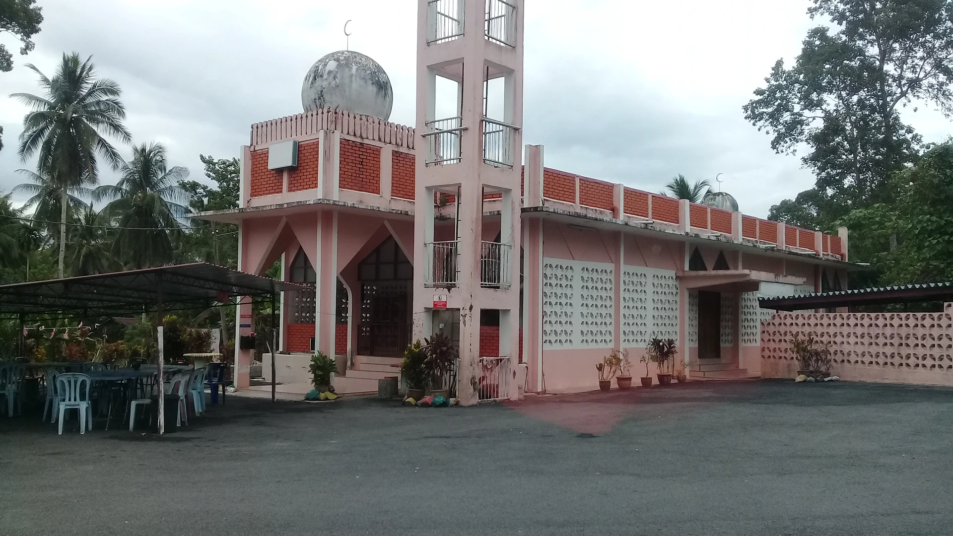 Gambar Masjid Bukit Pampong