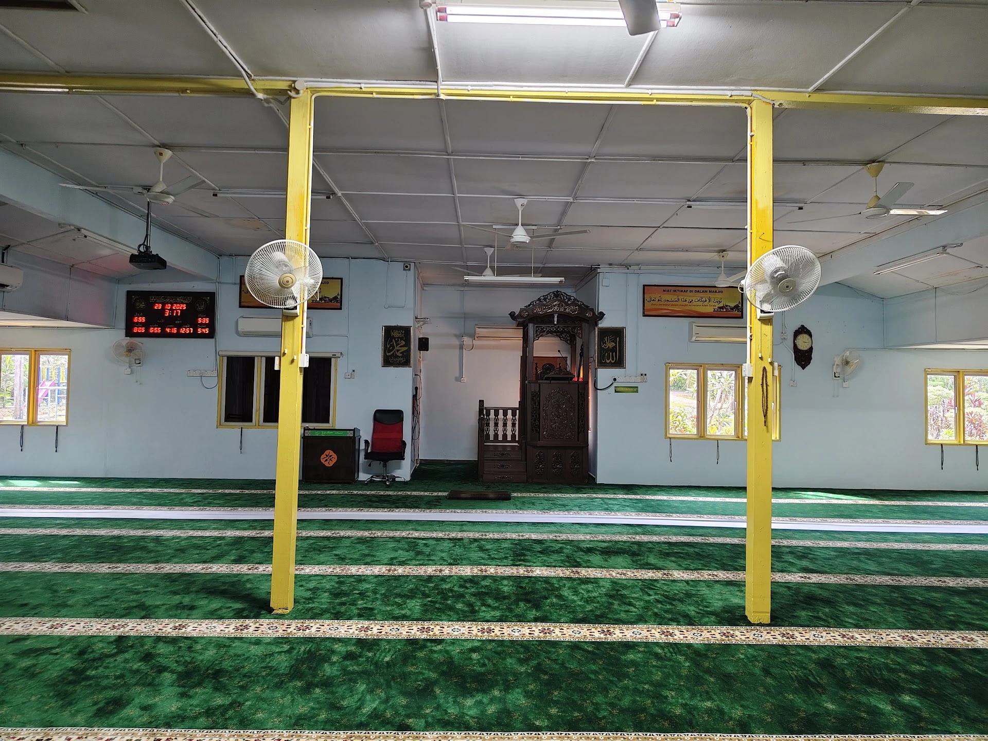Gambar Masjid Kampung Raja