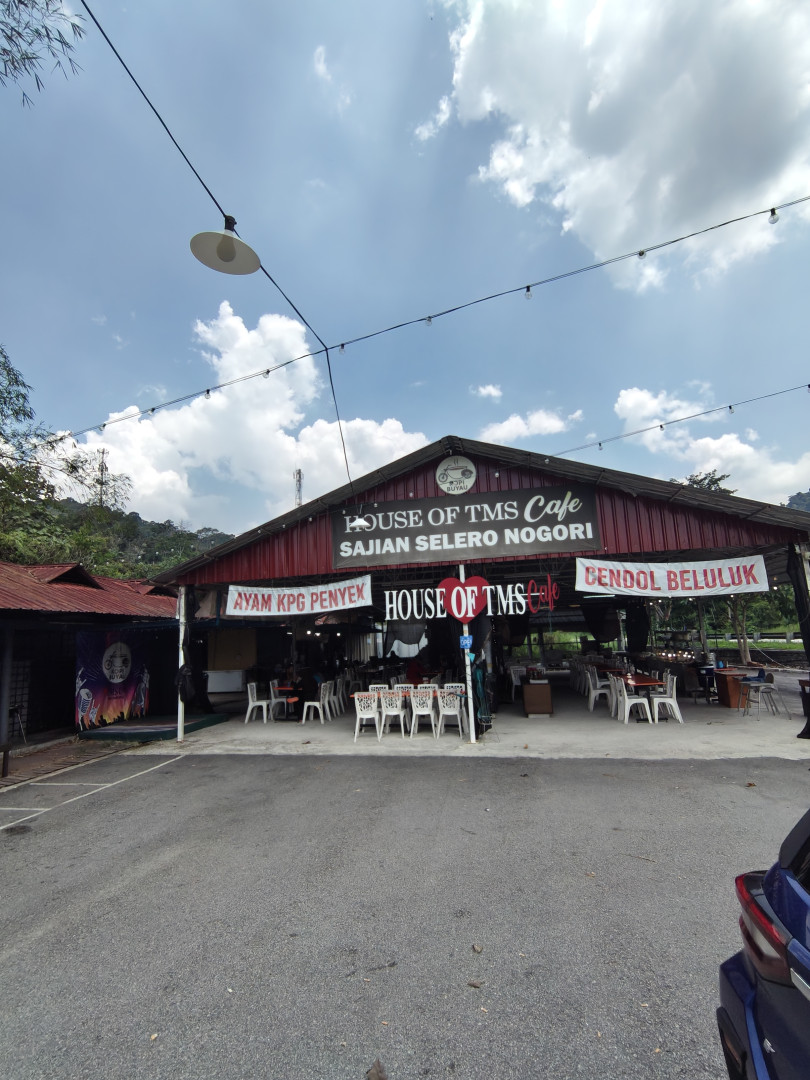 Gambar galeri House Of TMS