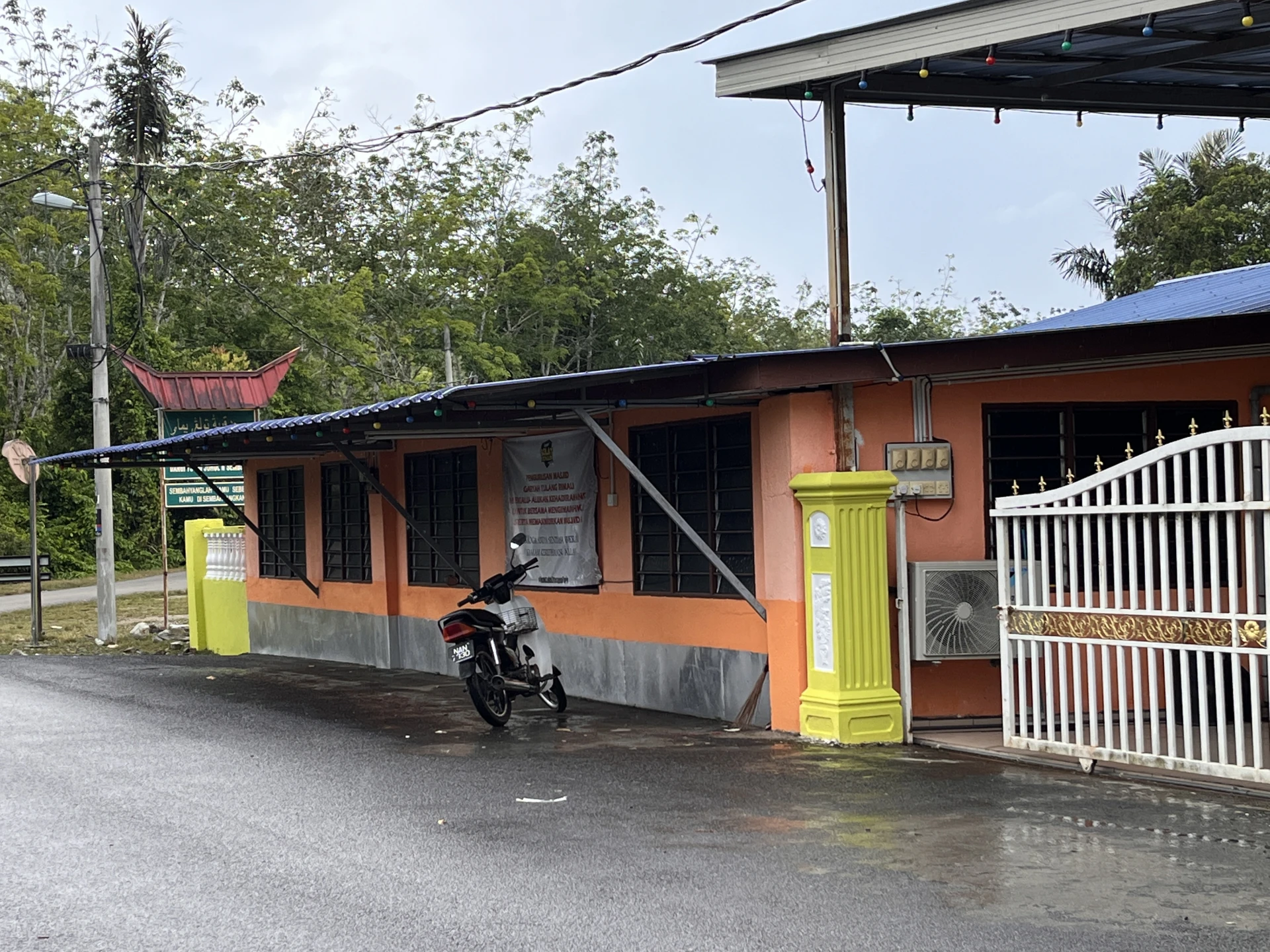 Gambar Masjid Kariah Tulang Rimau