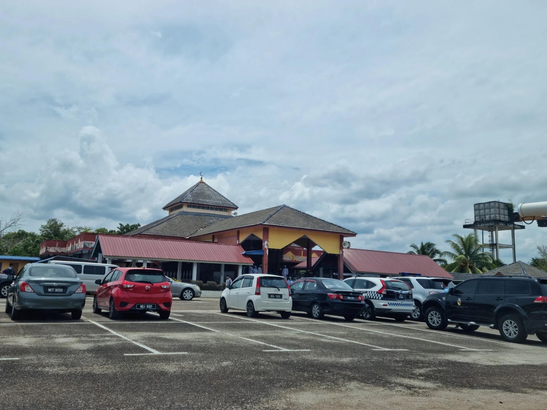 Gambar Masjid Saidina Ali Kariah Batu 46