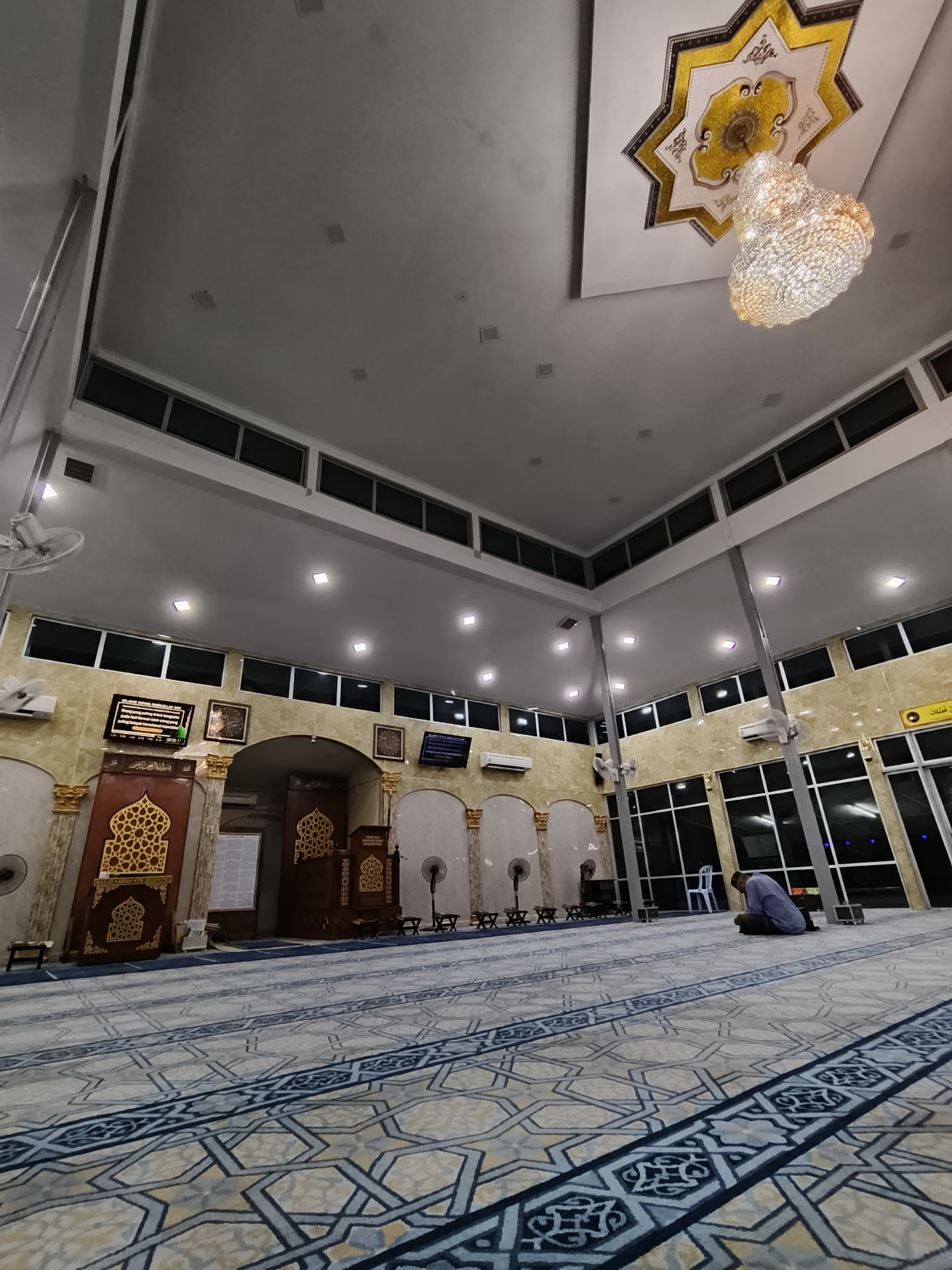 Gambar Masjid Kariah Kem Segenting