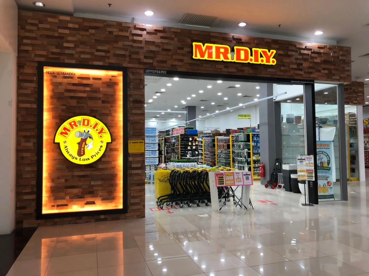 Gambar Mr D.I.Y.