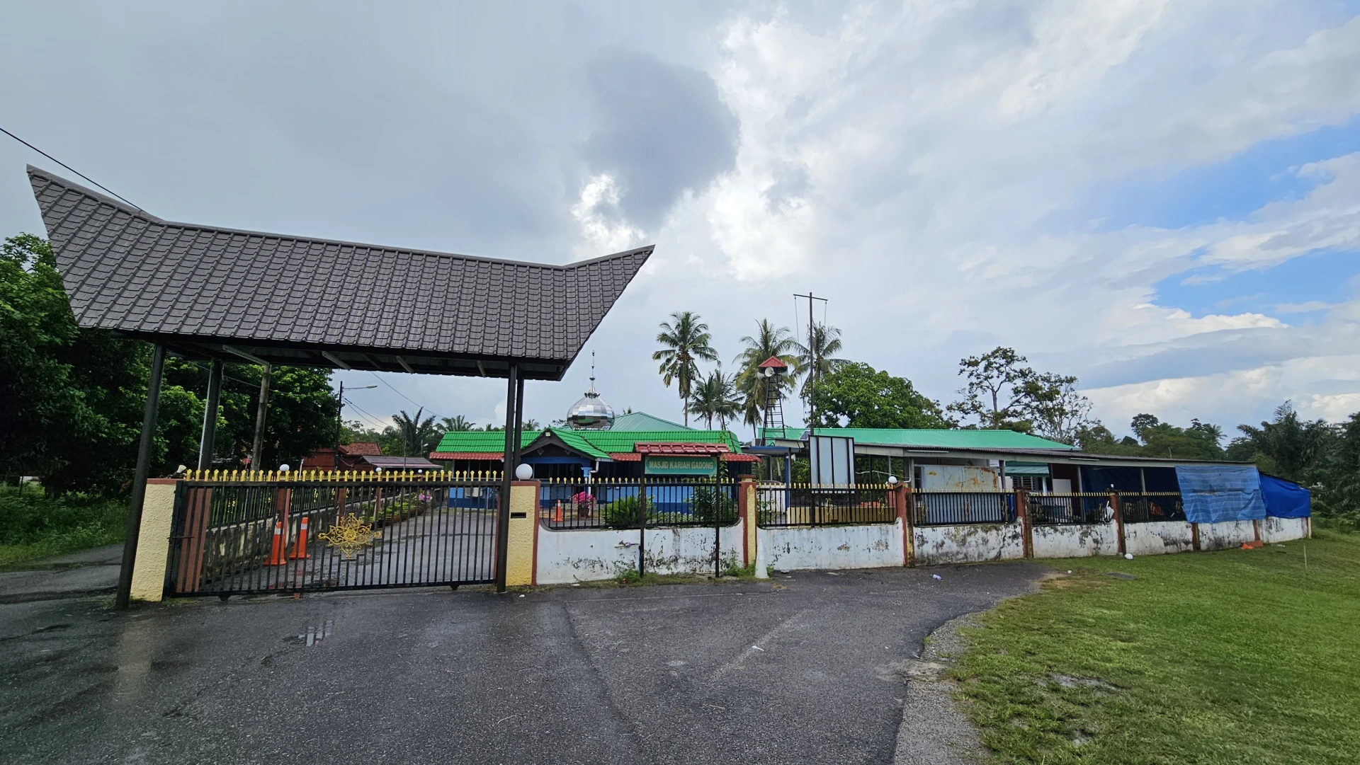 Gambar Masjid Kariah Gadong