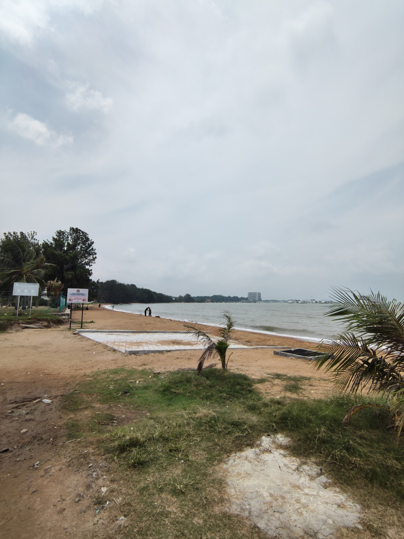 Gambar galeri Pantai Cermin