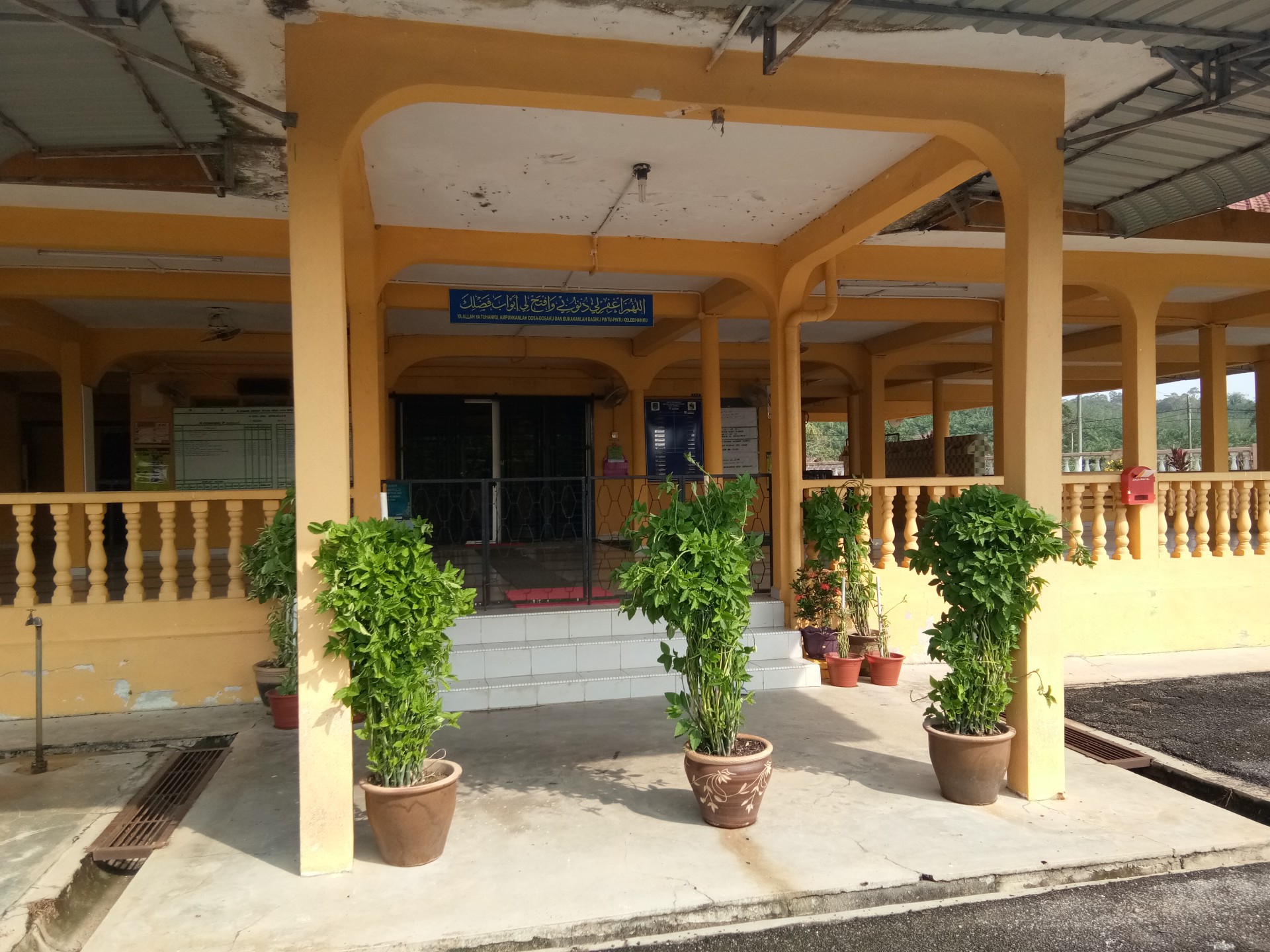 Gambar Masjid Kariah Titian Akar