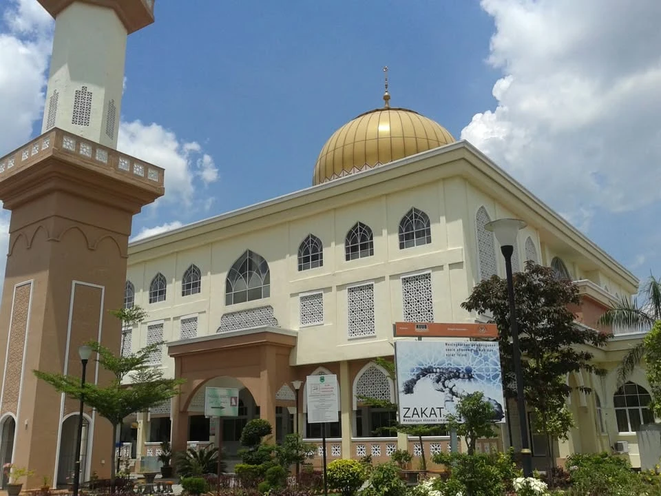 Gambar Masjid Al-Taqwa, Paroi