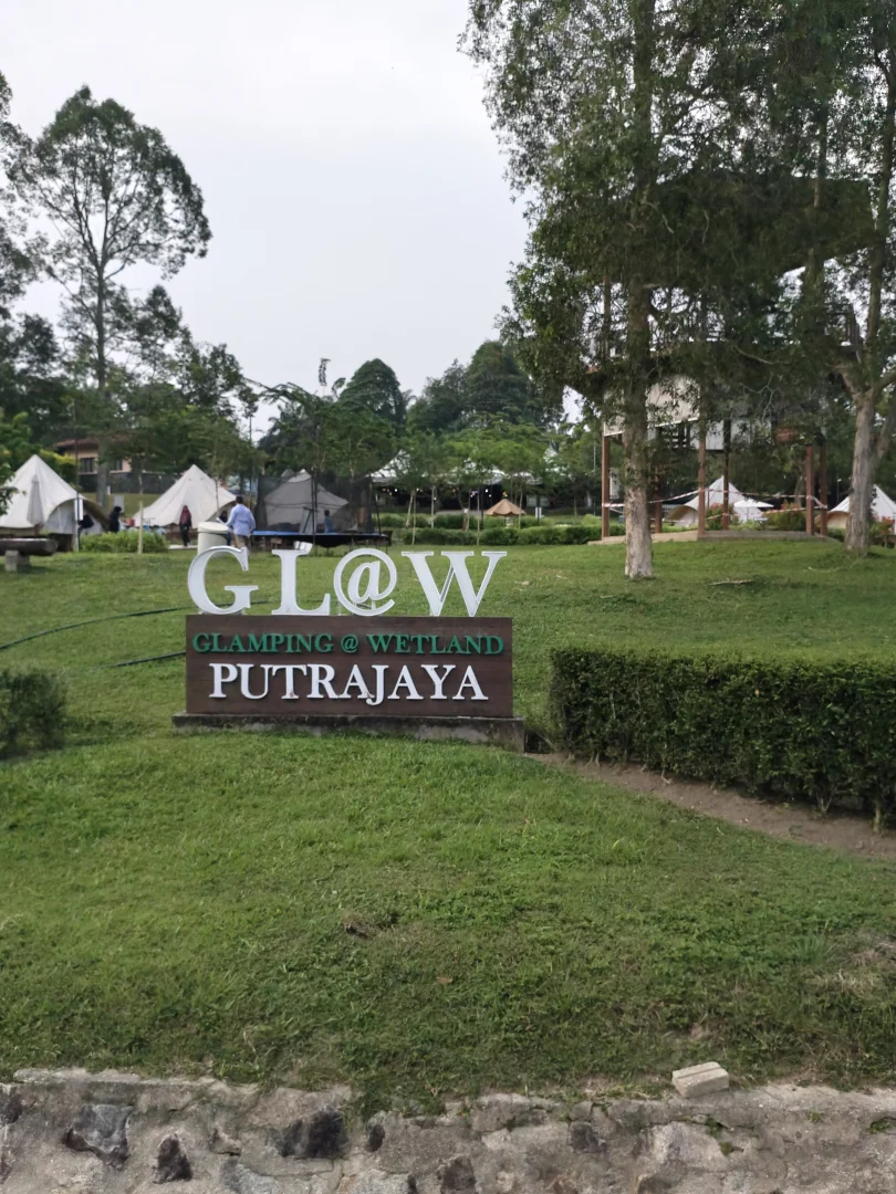 Gambar GLOW Glamping Wetland