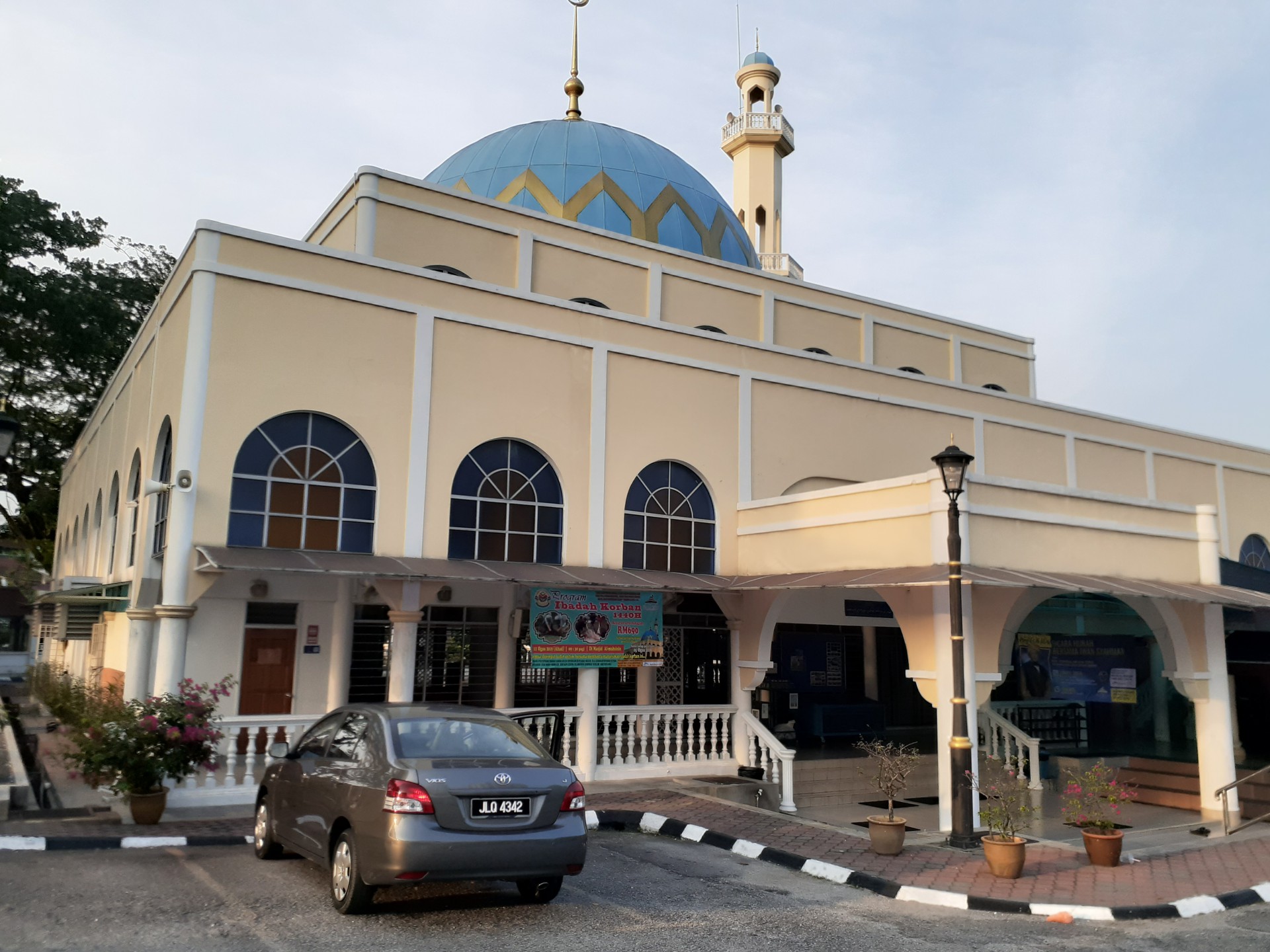 Gambar Masjid Al-Muhsinin