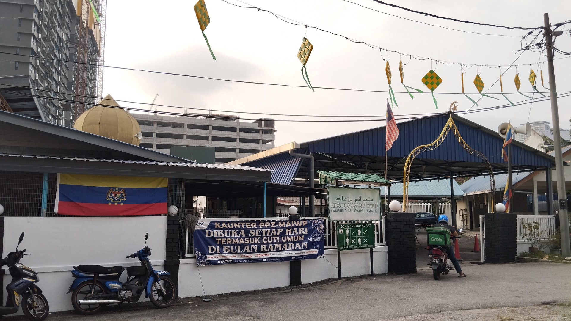 Gambar Masjid Anas Bin Malik