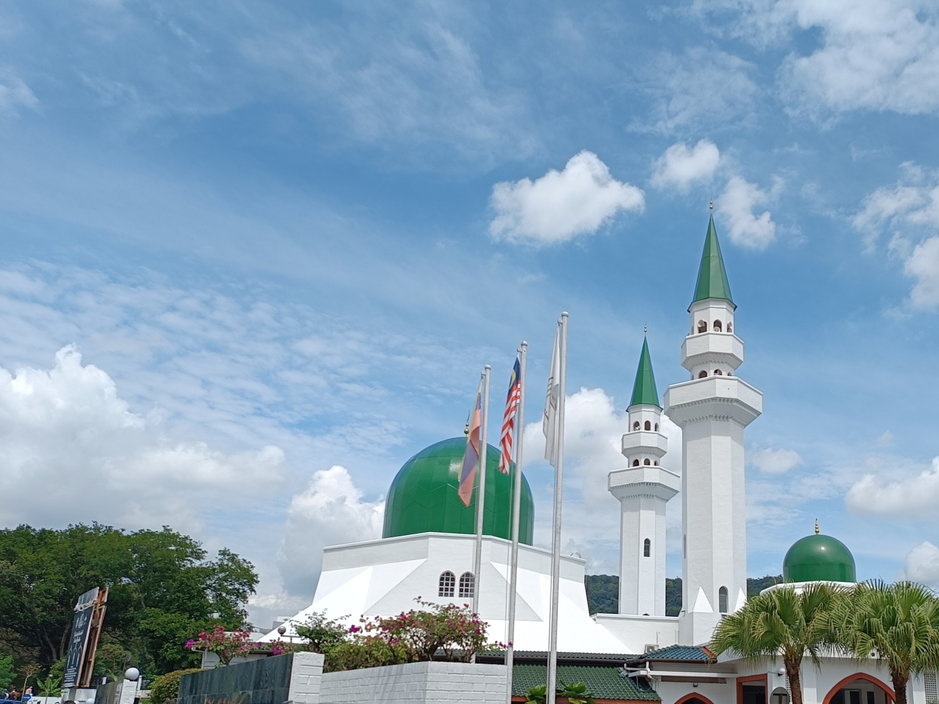 Gambar Masjid At-Taqwa