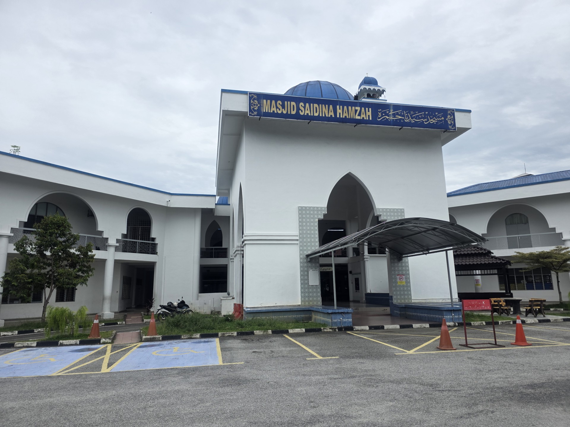Gambar Masjid Saidina Hamzah