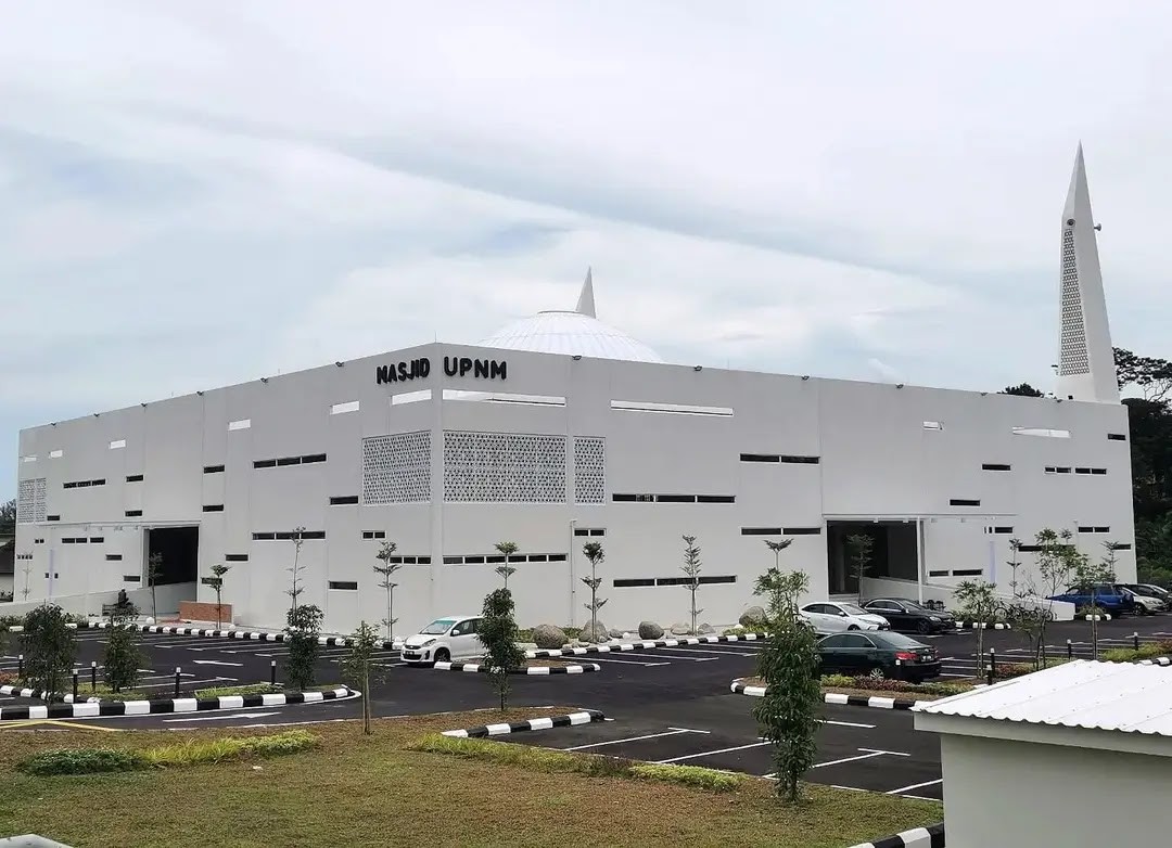Gambar Masjid UPNM Sultan Ibrahim