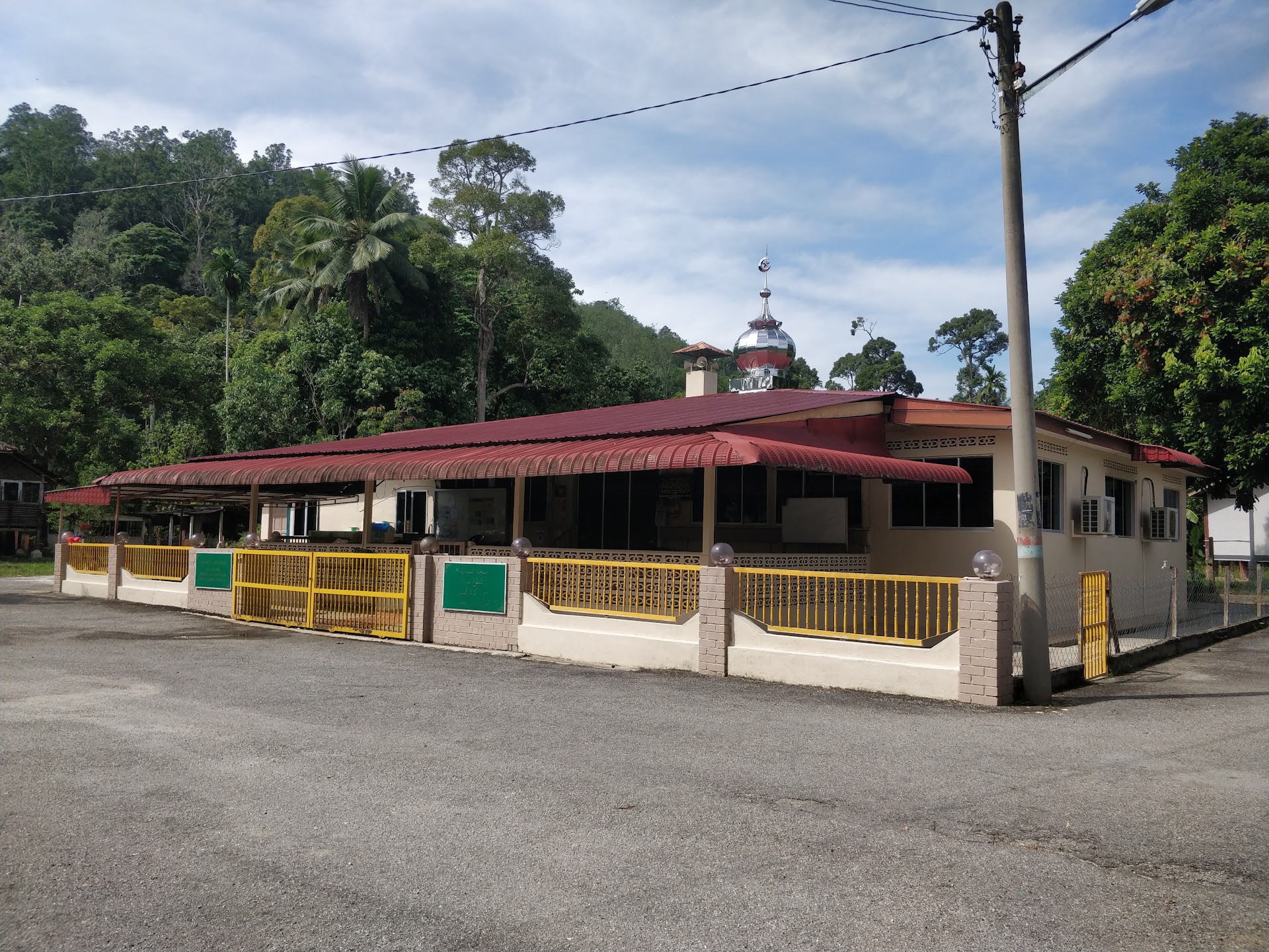 Gambar Masjid Al Munariah