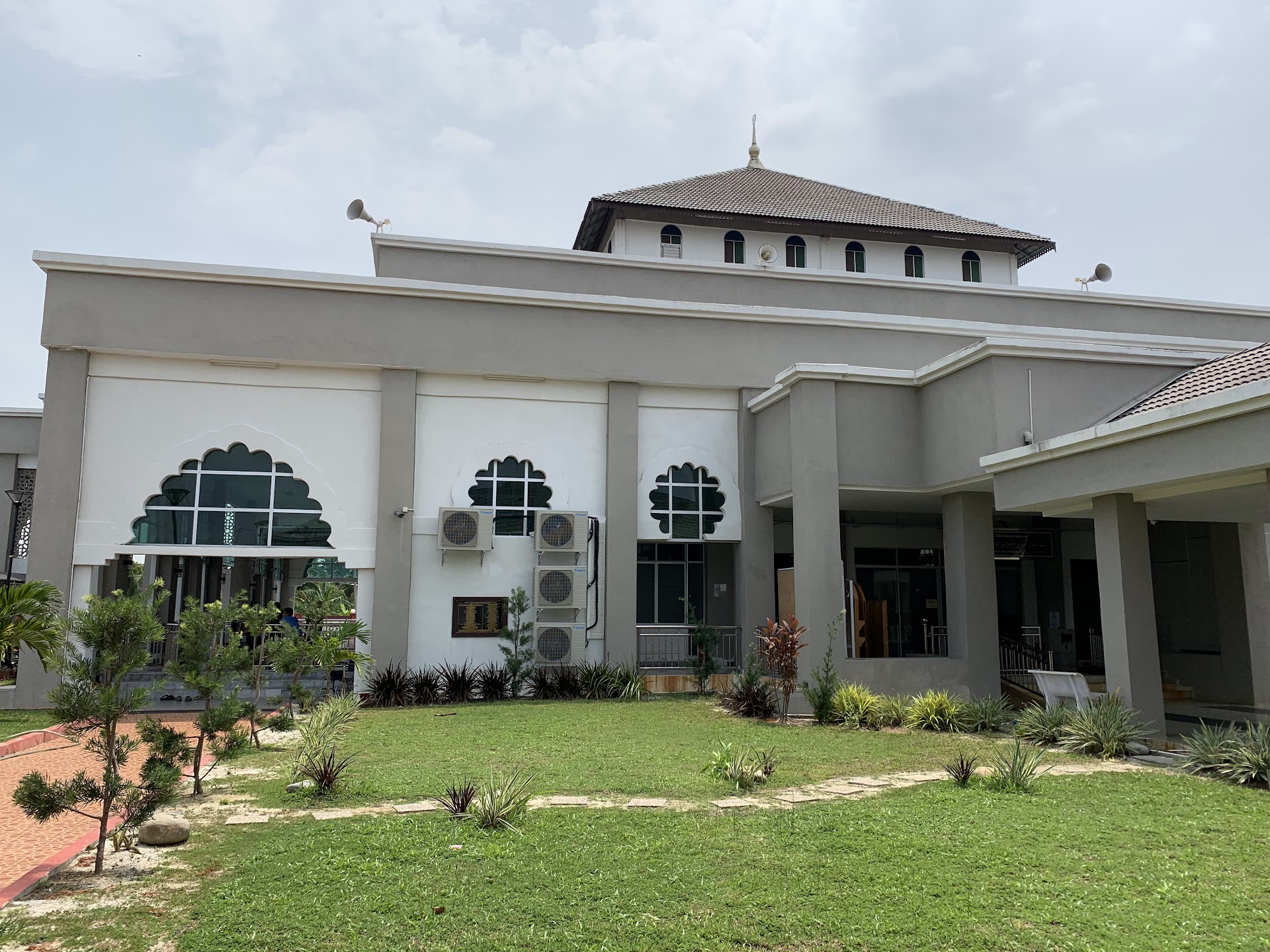 Gambar Masjid Ar-Raudhah