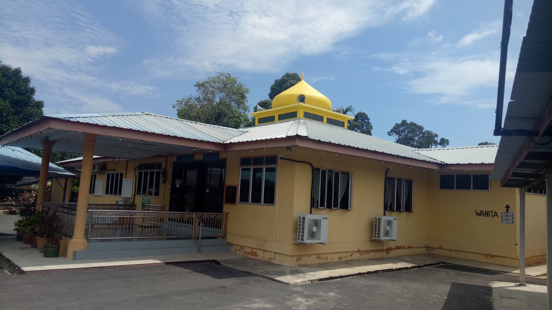 Gambar Masjid Khairul Huda