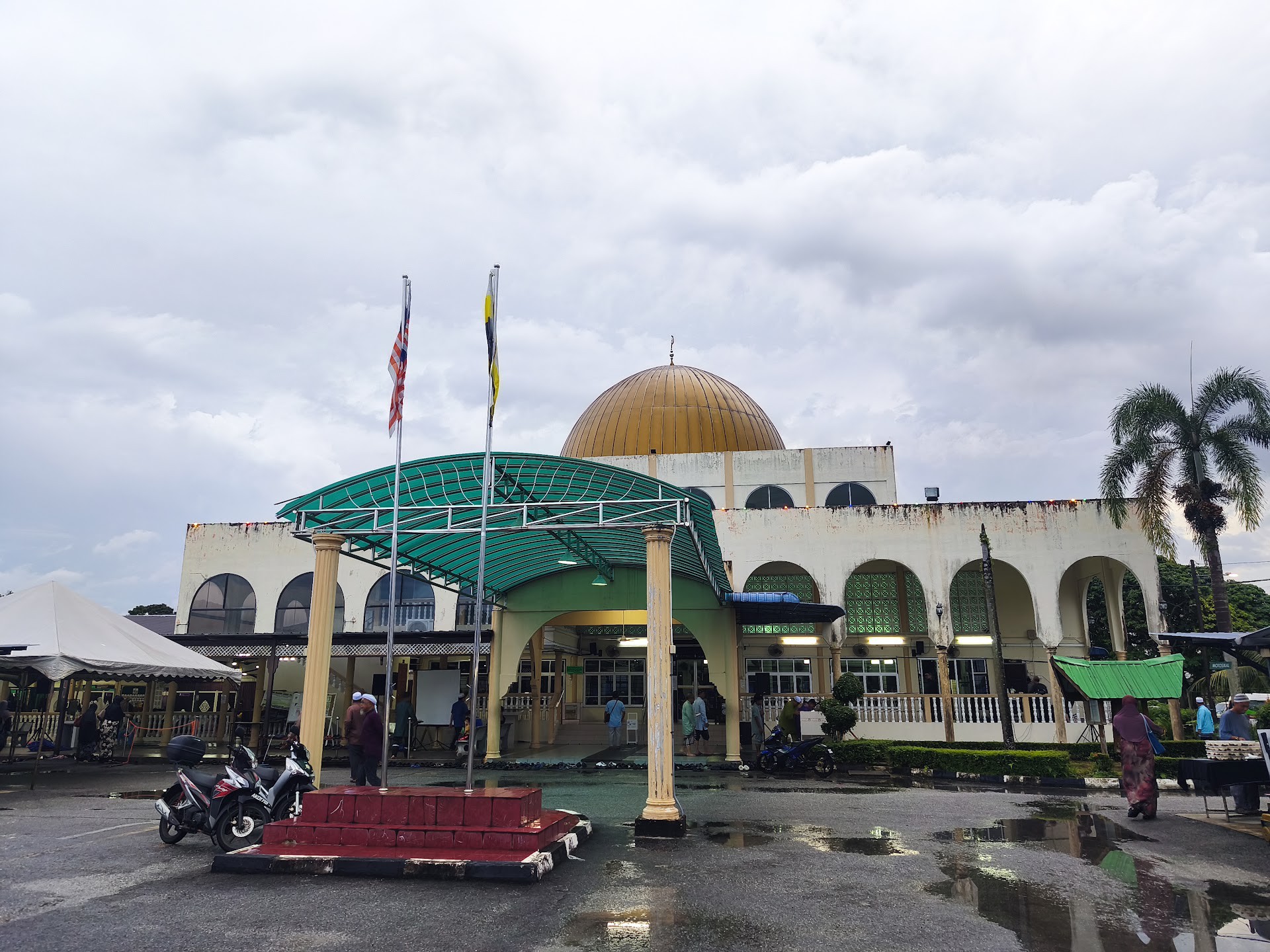 Gambar Masjid Al Hidayah