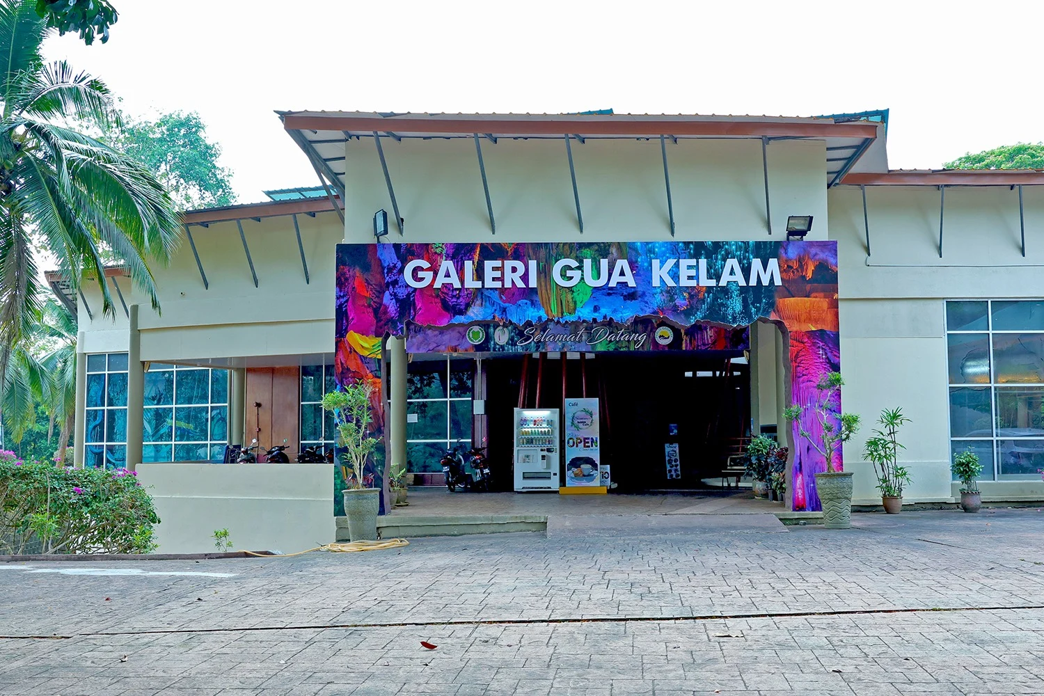 Gambar galeri Gua Kelam