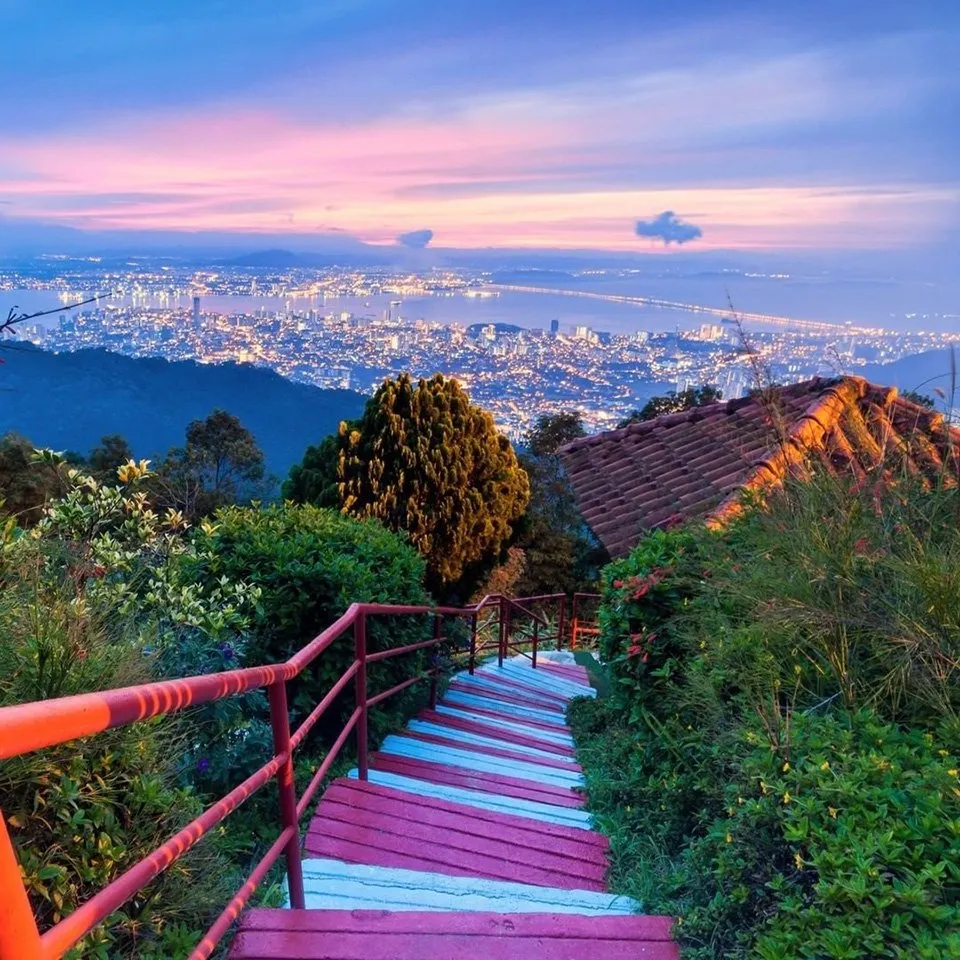 Gambar galeri Bukit Bendera